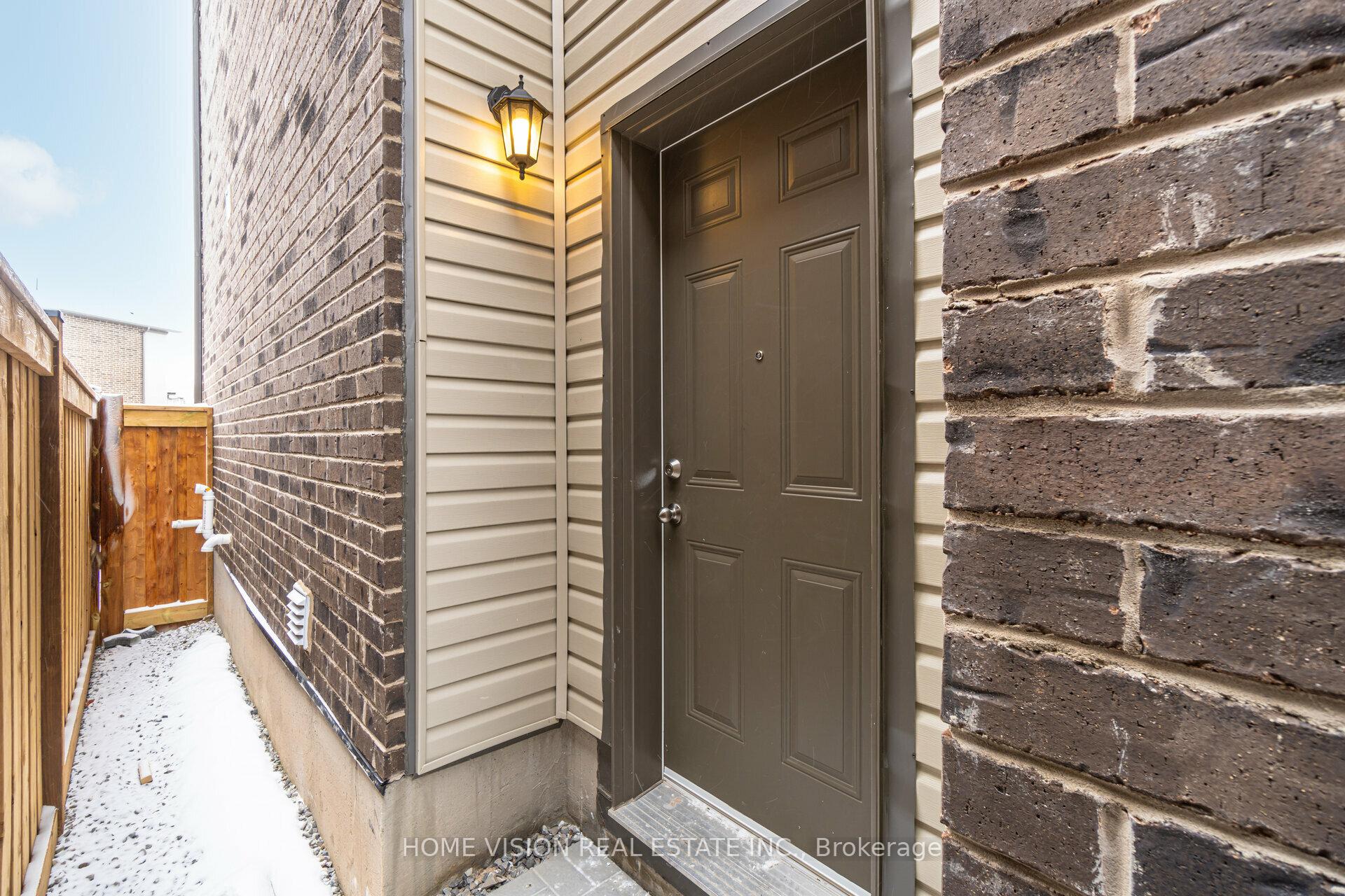 Photo 3 of Unit Basement, 938 Chestnut Heights, Milton, Cobban — HOMEH