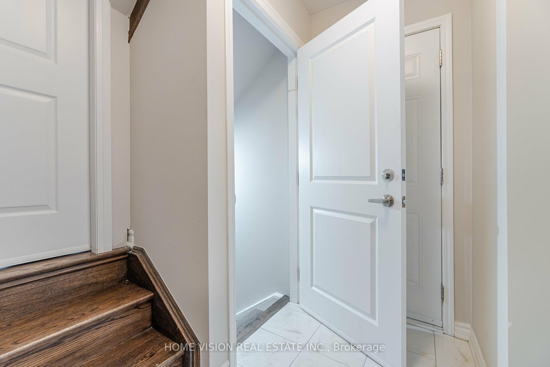 Photo 5 of Unit Basement, 938 Chestnut Heights, Milton, Cobban — HOMEH