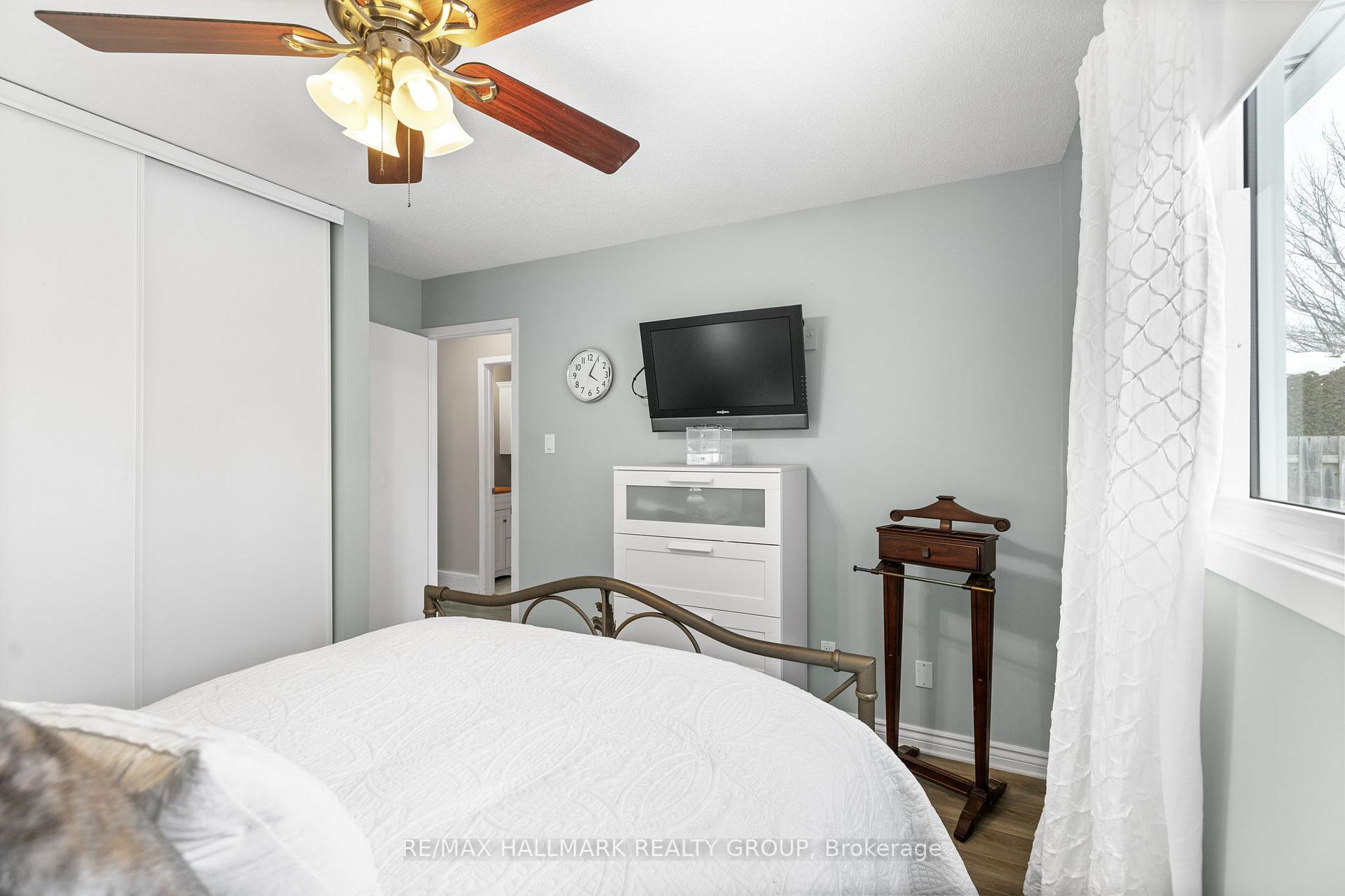Photo 15 of 40 Morton Drive, Ottawa, Kanata - Glencairn/Hazeldean — HOMEH
