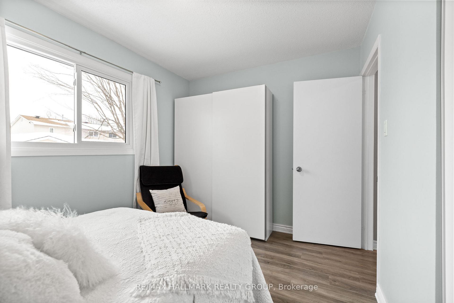 Photo 18 of 40 Morton Drive, Ottawa, Kanata - Glencairn/Hazeldean — HOMEH