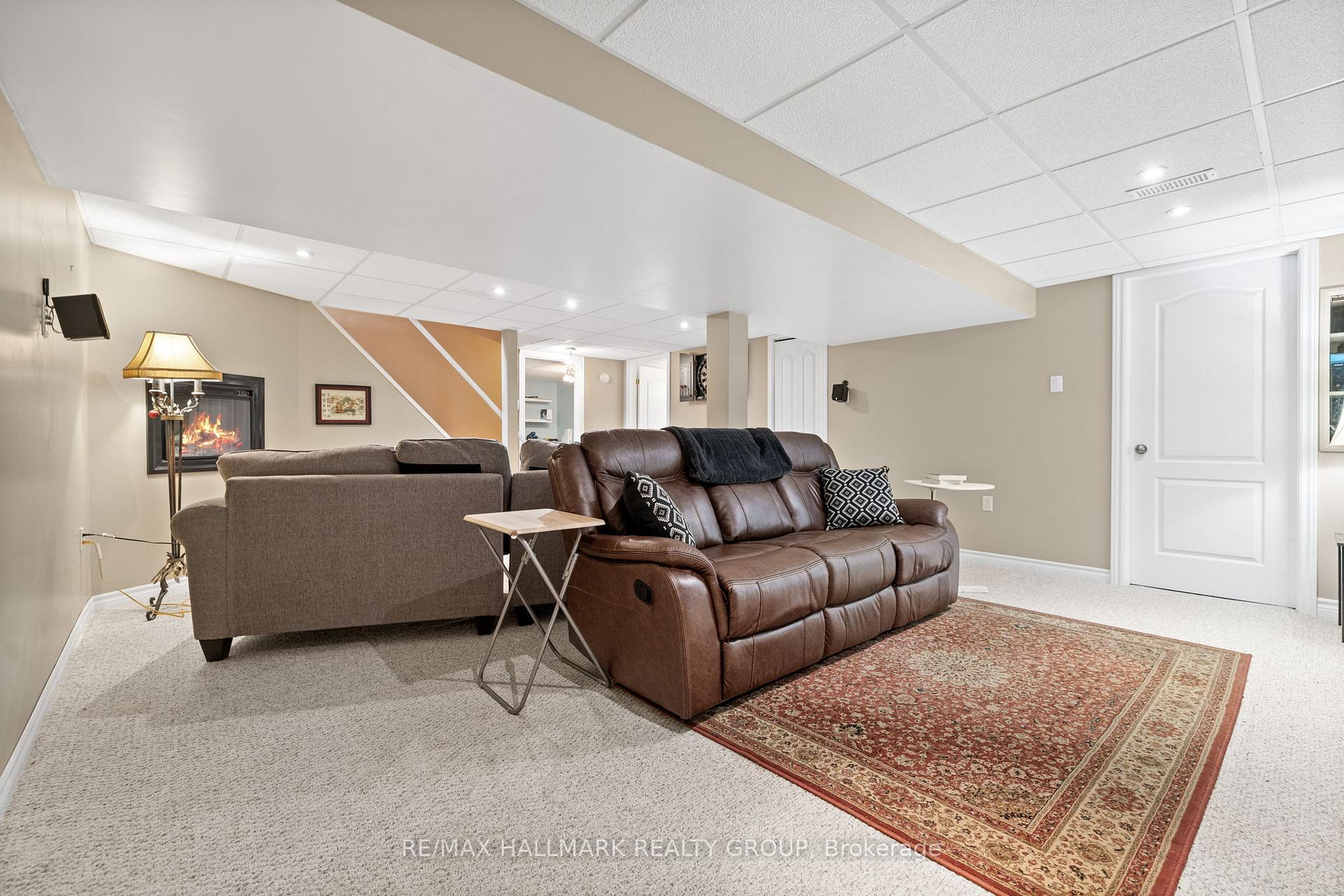 Photo 25 of 40 Morton Drive, Ottawa, Kanata - Glencairn/Hazeldean — HOMEH