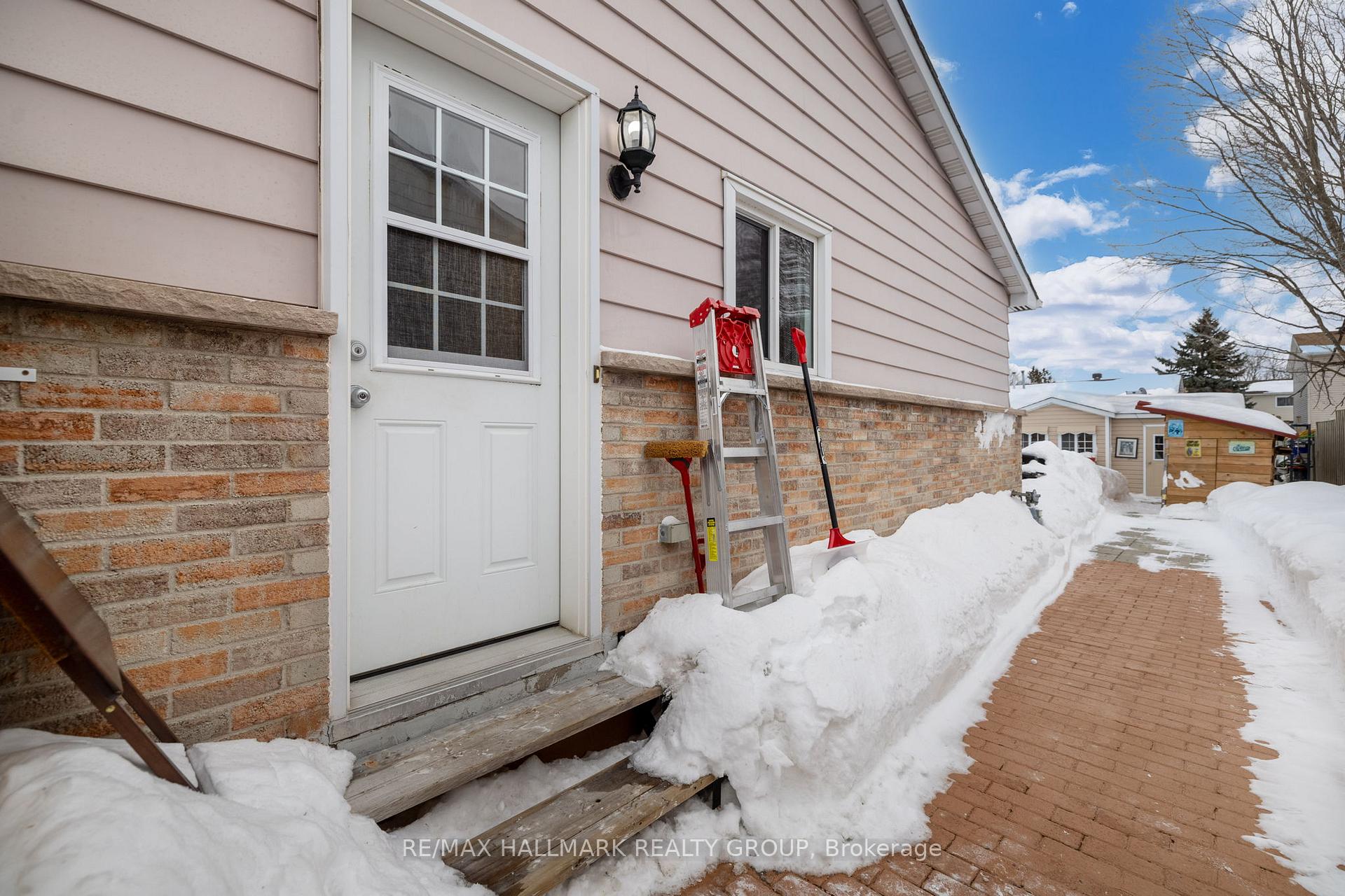 Photo 31 of 40 Morton Drive, Ottawa, Kanata - Glencairn/Hazeldean — HOMEH