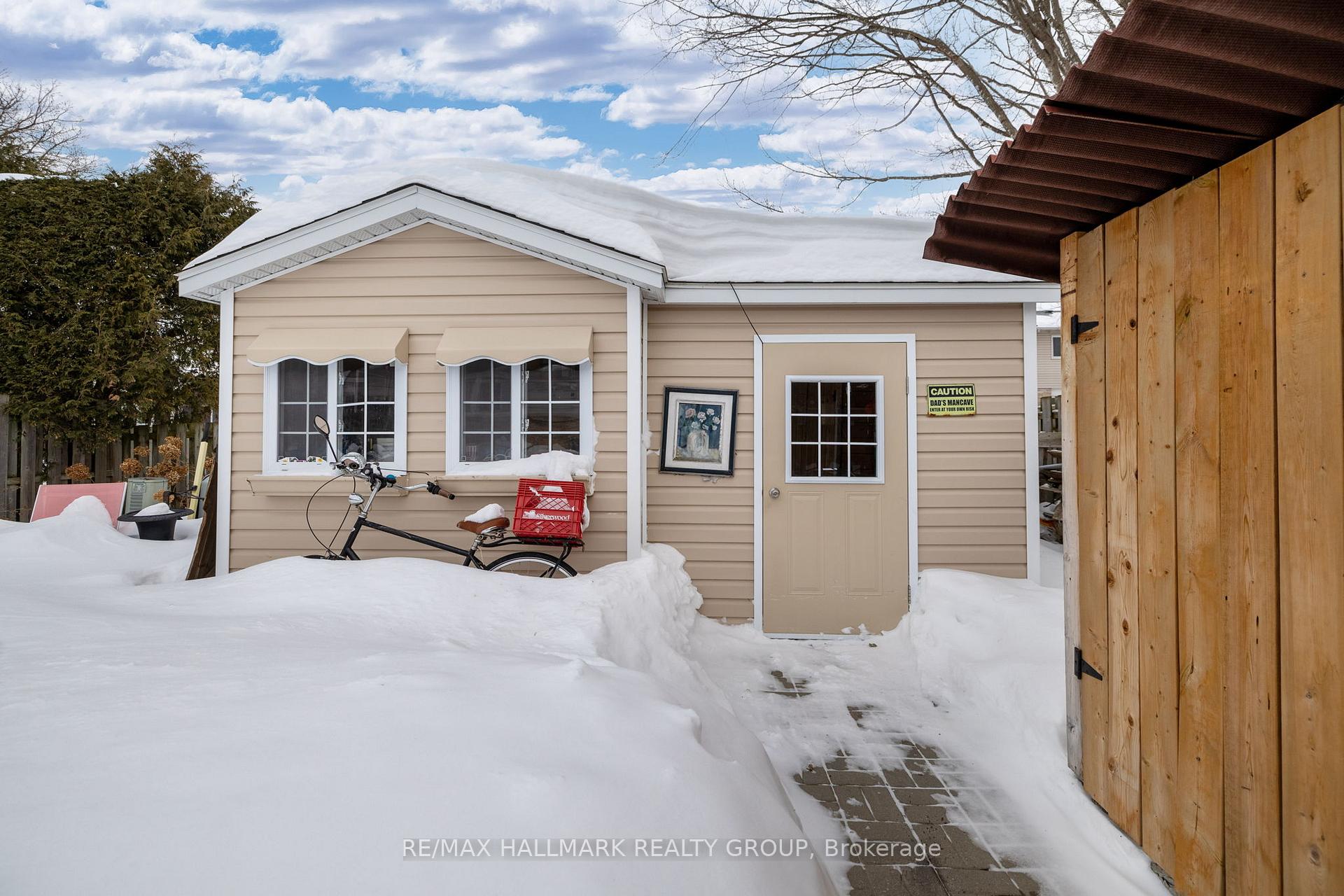 Photo 35 of 40 Morton Drive, Ottawa, Kanata - Glencairn/Hazeldean — HOMEH