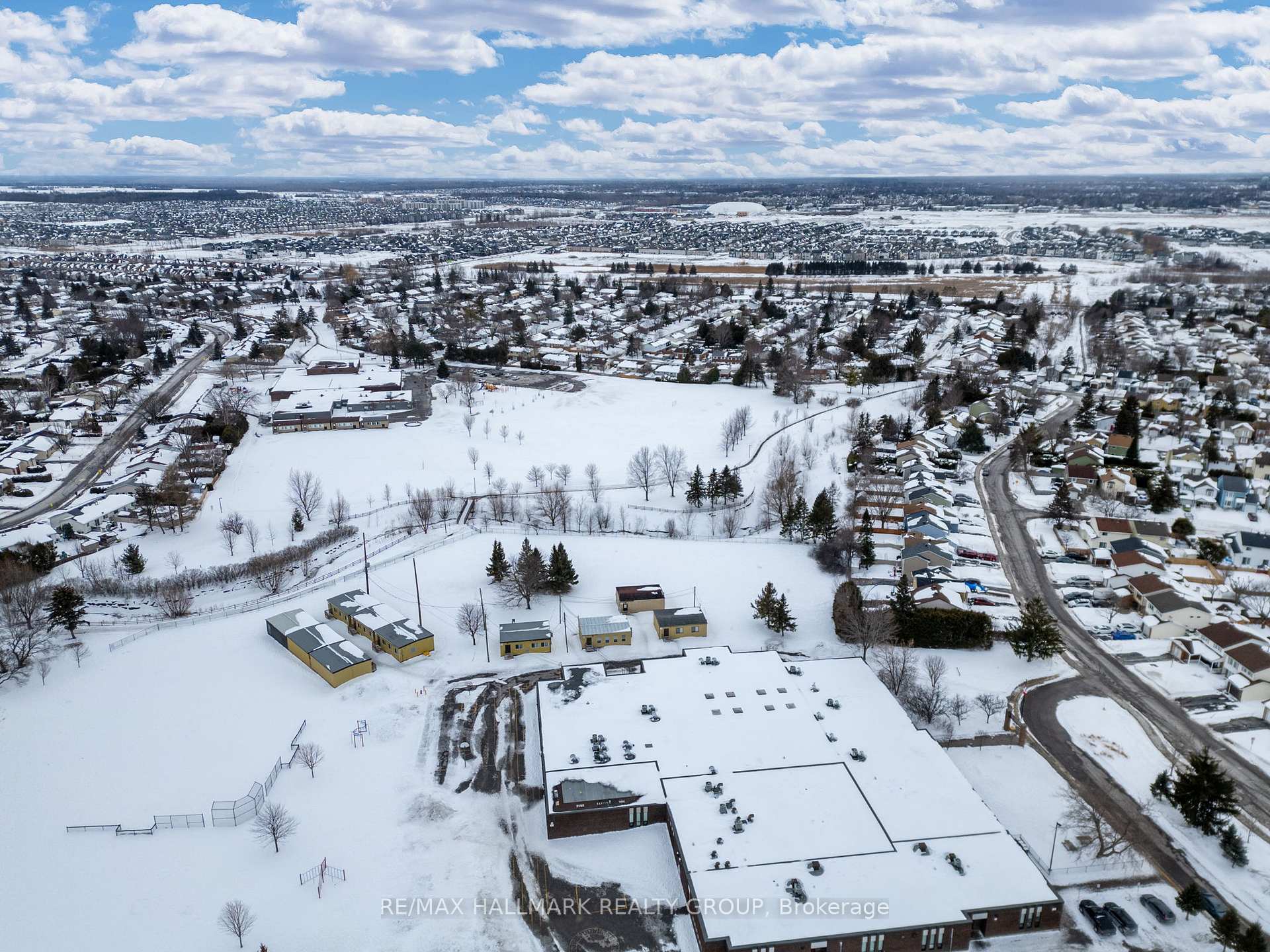 Photo 42 of 40 Morton Drive, Ottawa, Kanata - Glencairn/Hazeldean — HOMEH