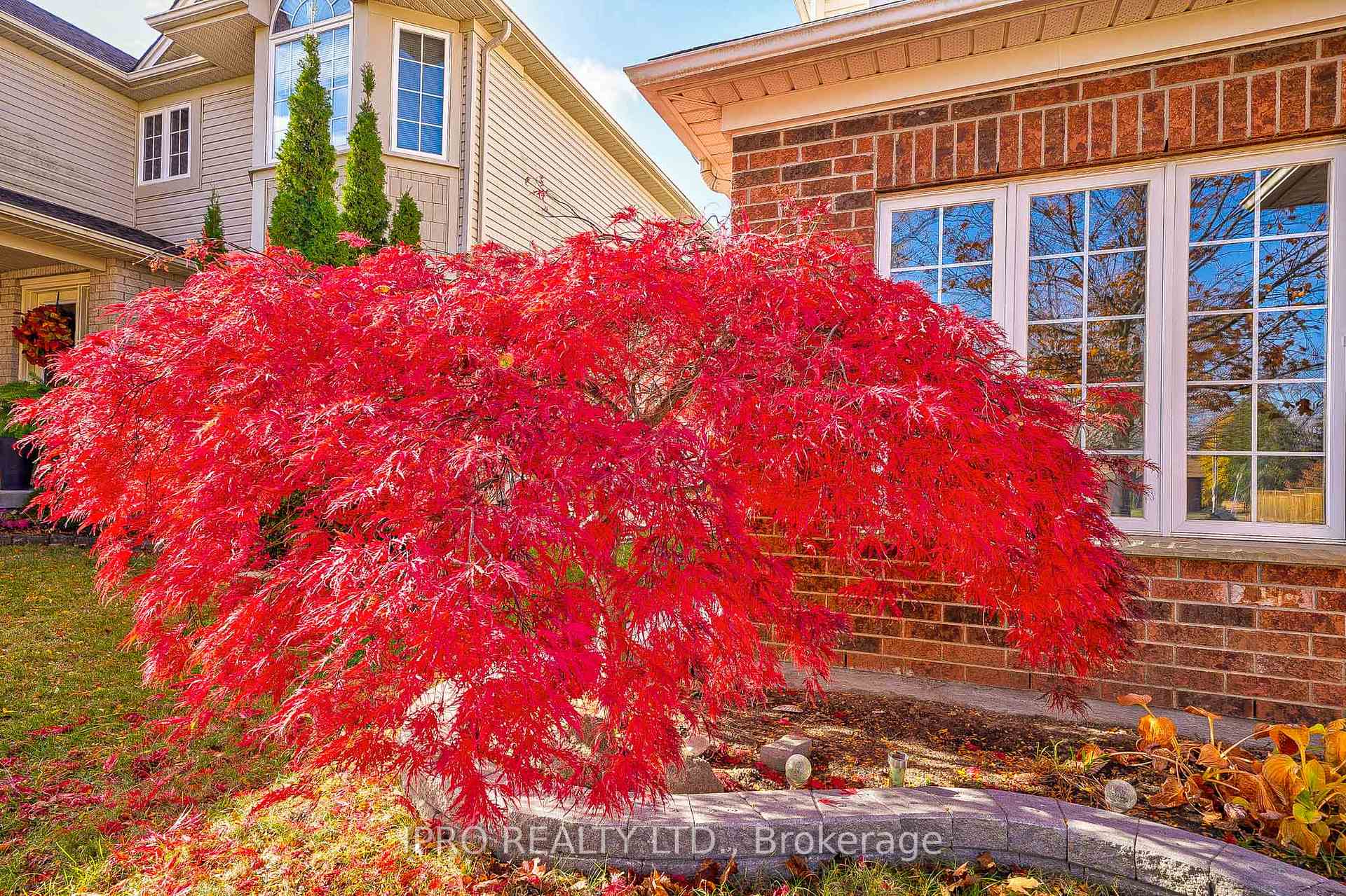 Photo 3 of 443 Hearthwood Drive, Kitchener — HOMEH