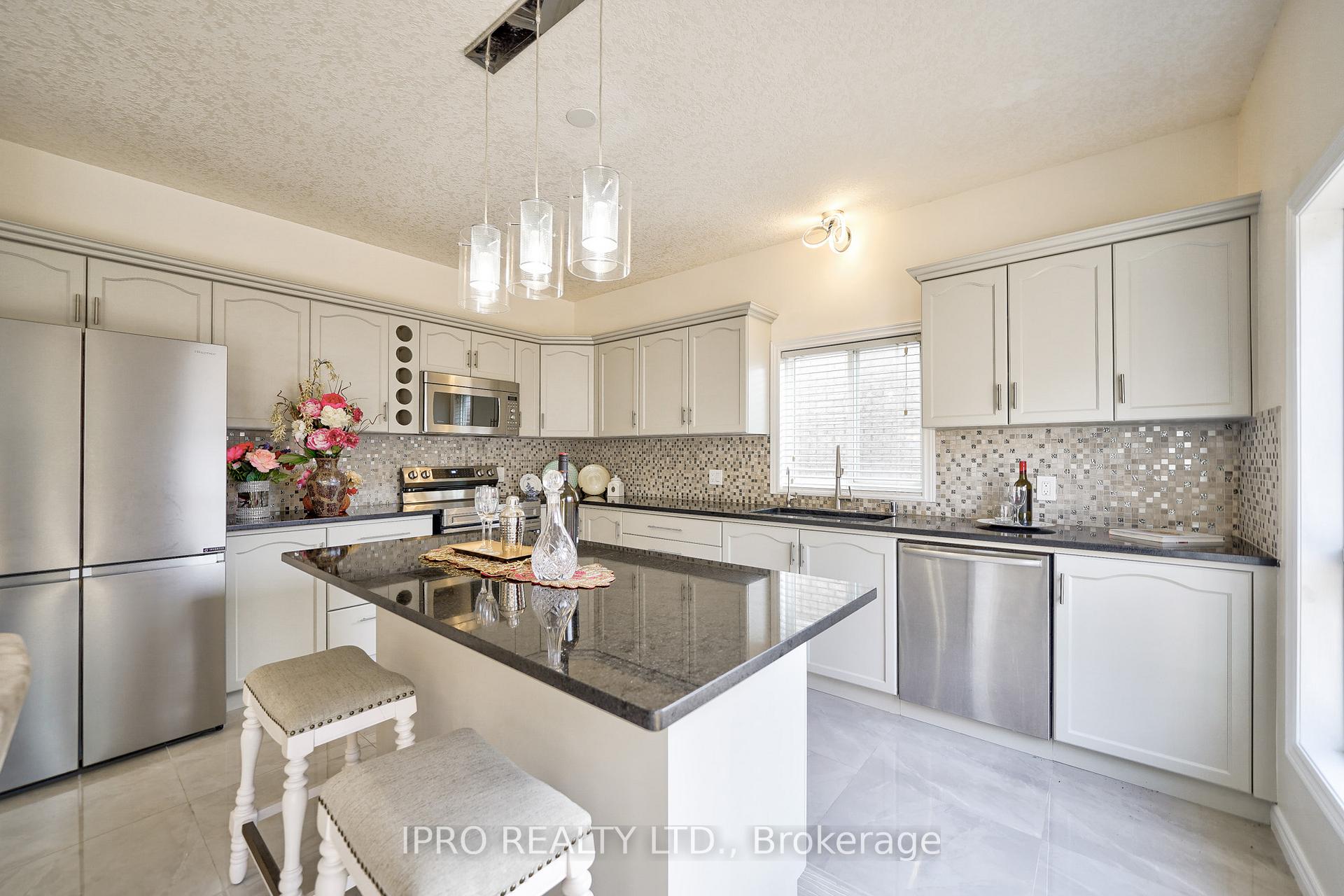 Photo 15 of 443 Hearthwood Drive, Kitchener — HOMEH