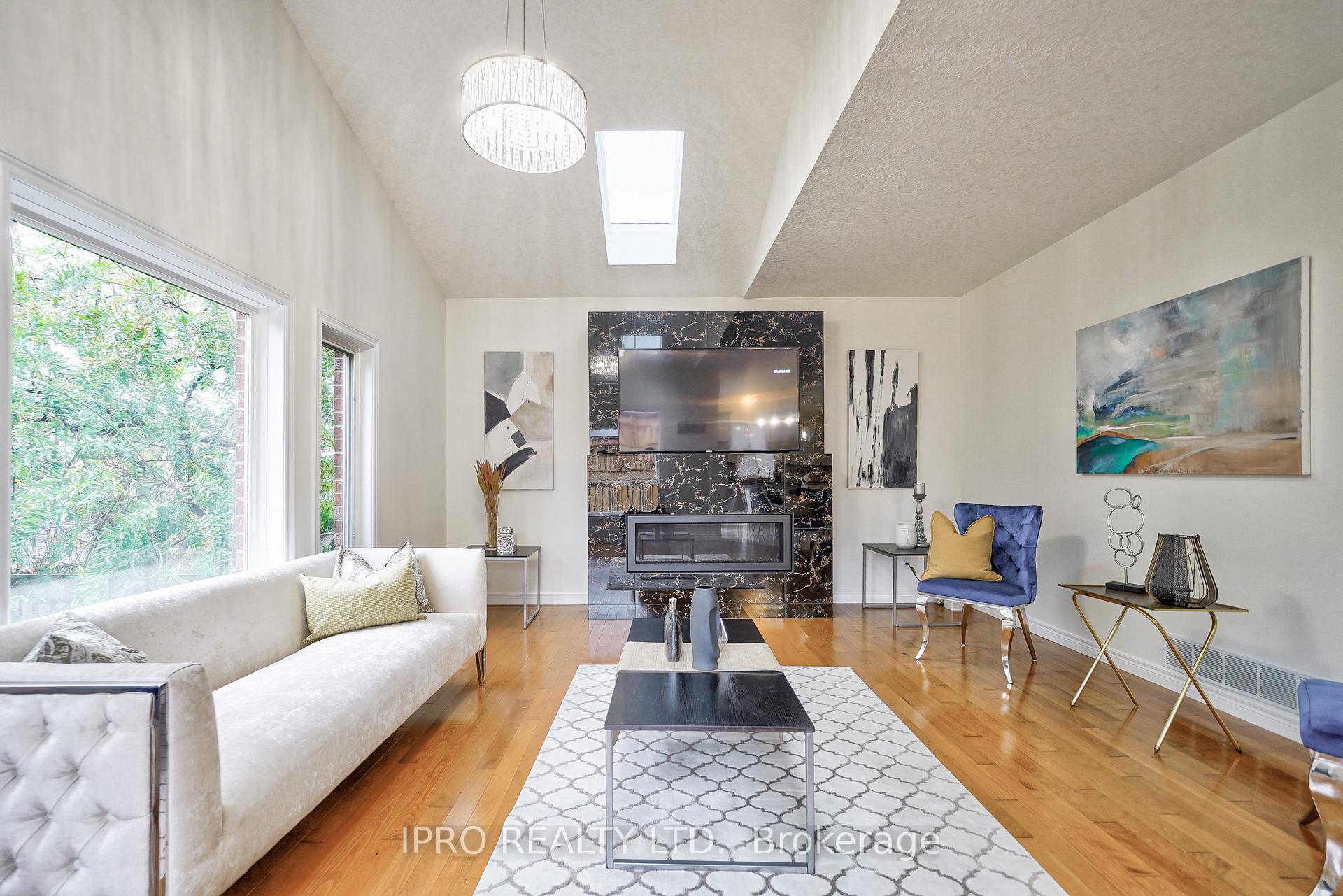 Photo 20 of 443 Hearthwood Drive, Kitchener — HOMEH
