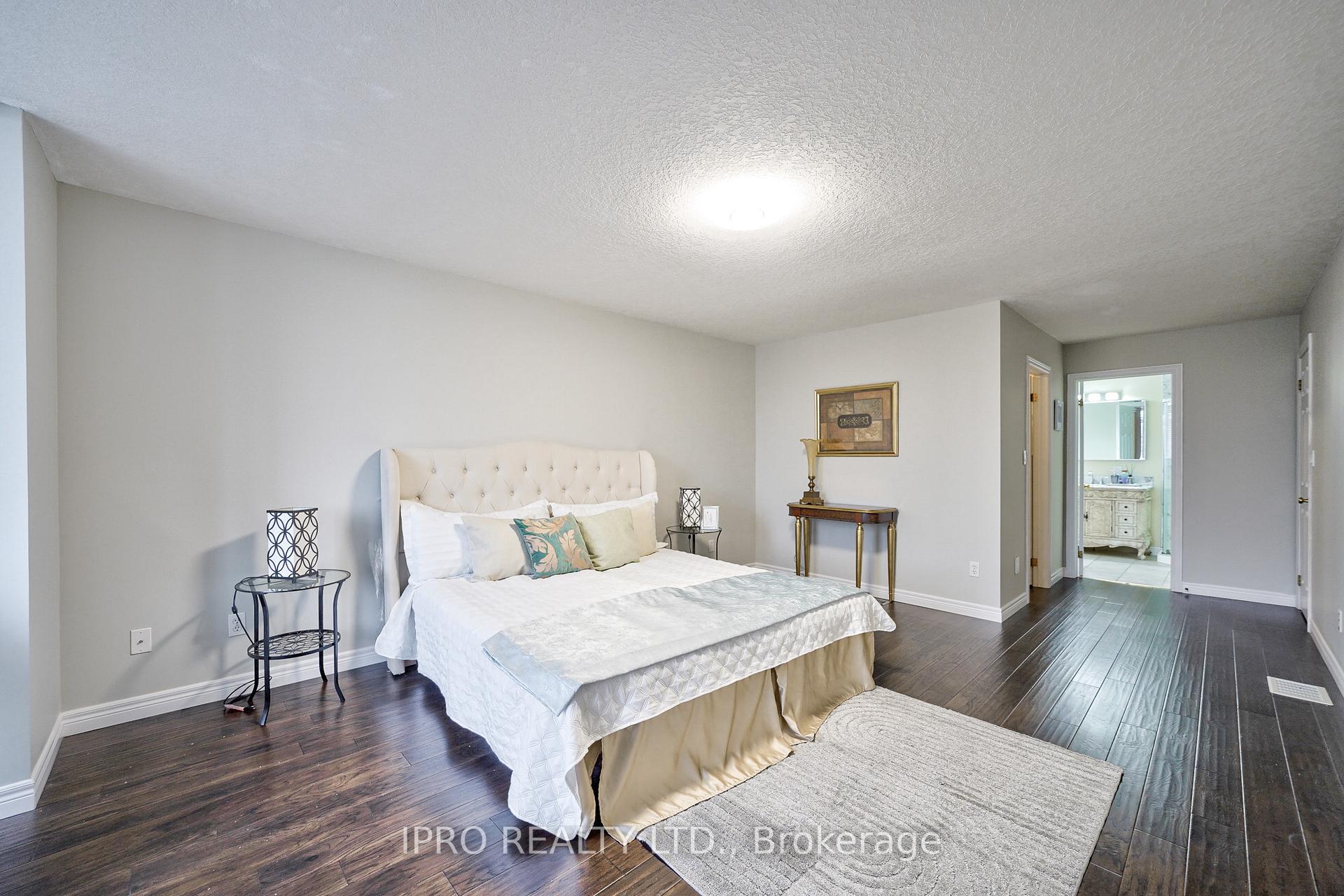 Photo 26 of 443 Hearthwood Drive, Kitchener — HOMEH