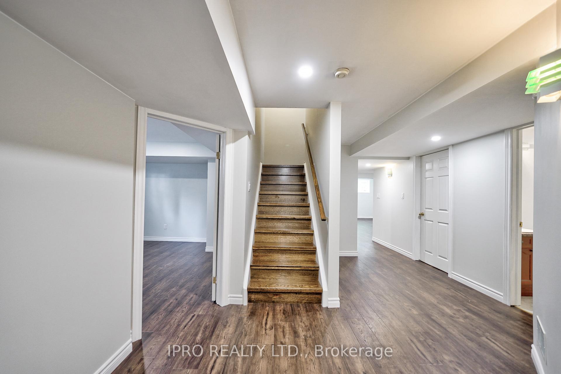 Photo 33 of 443 Hearthwood Drive, Kitchener — HOMEH