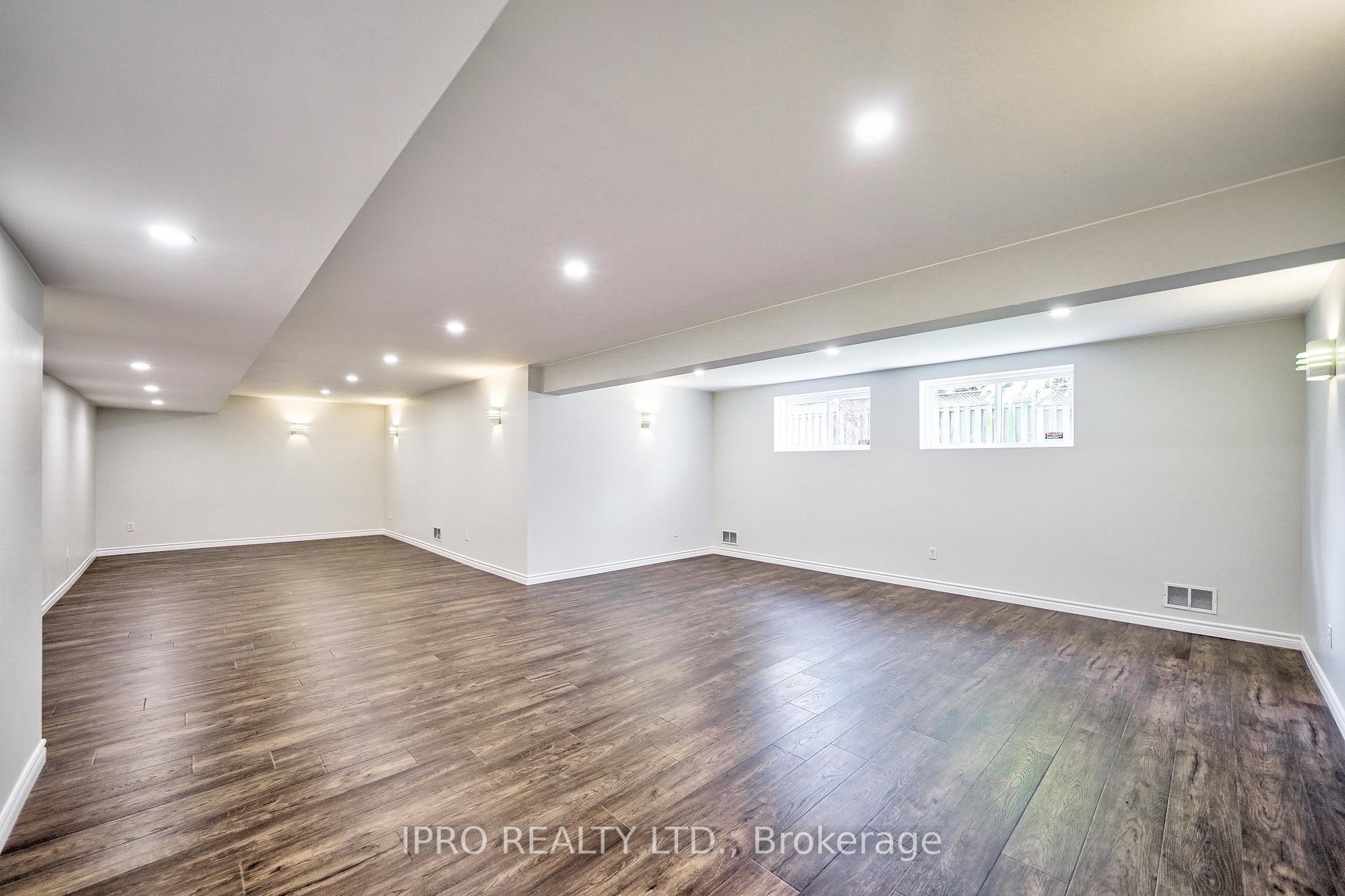 Photo 34 of 443 Hearthwood Drive, Kitchener — HOMEH