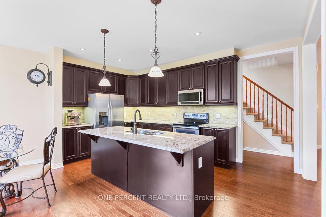Photo 6 of 41 Crownridge Drive, Ottawa, Kanata - Emerald Meadows/Trailwest — HOMEH