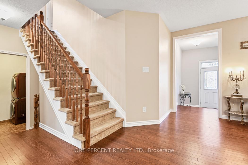 Photo 10 of 41 Crownridge Drive, Ottawa, Kanata - Emerald Meadows/Trailwest — HOMEH
