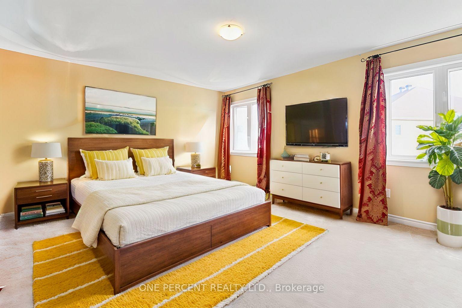 Photo 12 of 41 Crownridge Drive, Ottawa, Kanata - Emerald Meadows/Trailwest — HOMEH