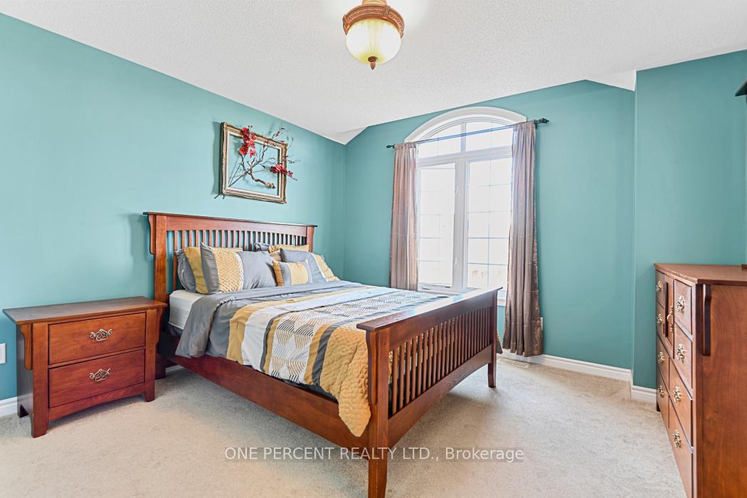 Photo 16 of 41 Crownridge Drive, Ottawa, Kanata - Emerald Meadows/Trailwest — HOMEH