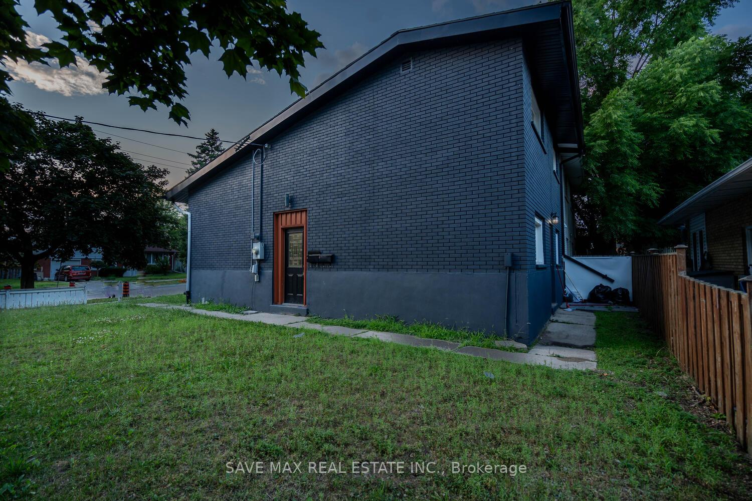Photo 4 of 219 Franklin Street S, Kitchener, Vanier - Kitchener — HOMEH