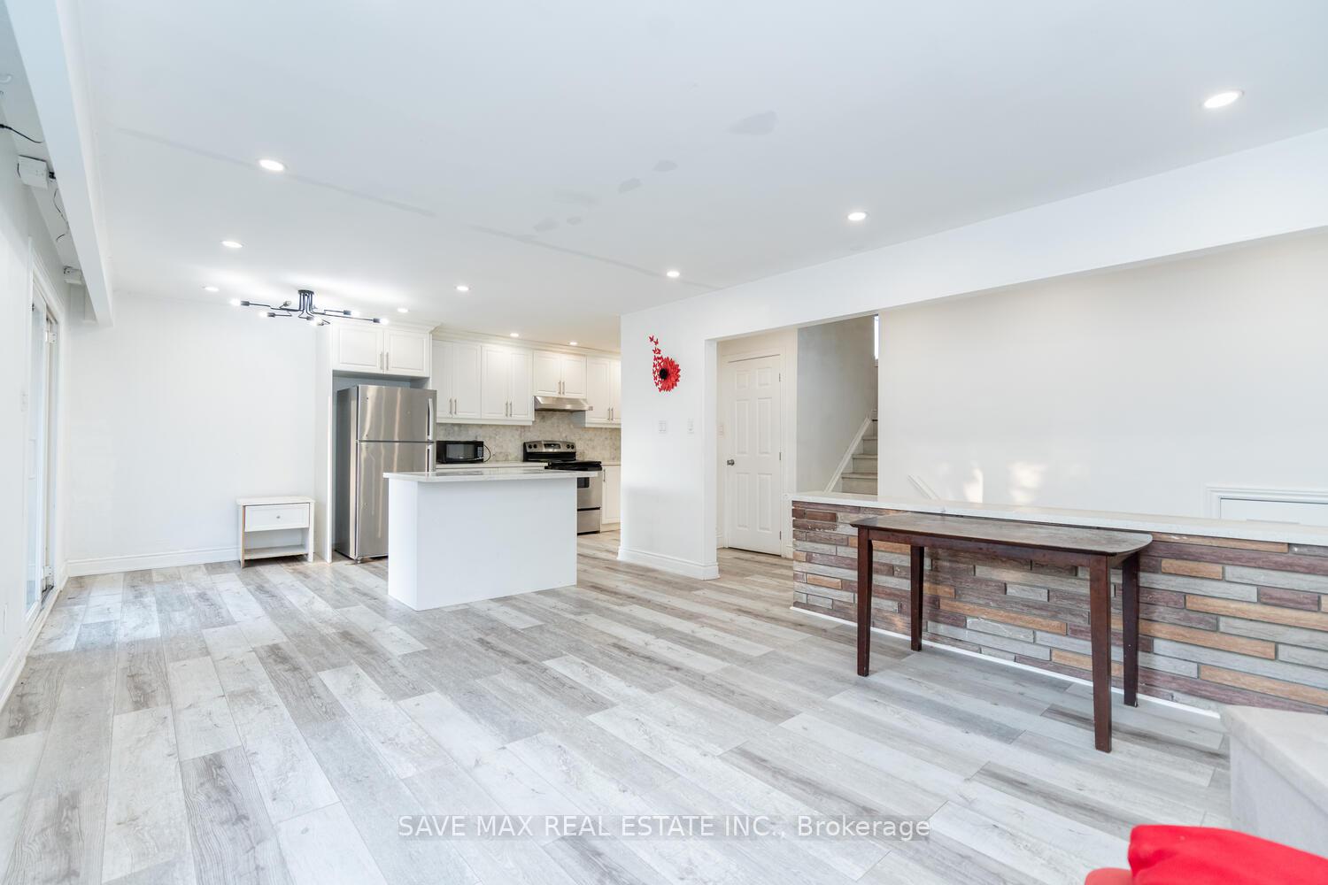 Photo 9 of 219 Franklin Street S, Kitchener, Vanier - Kitchener — HOMEH
