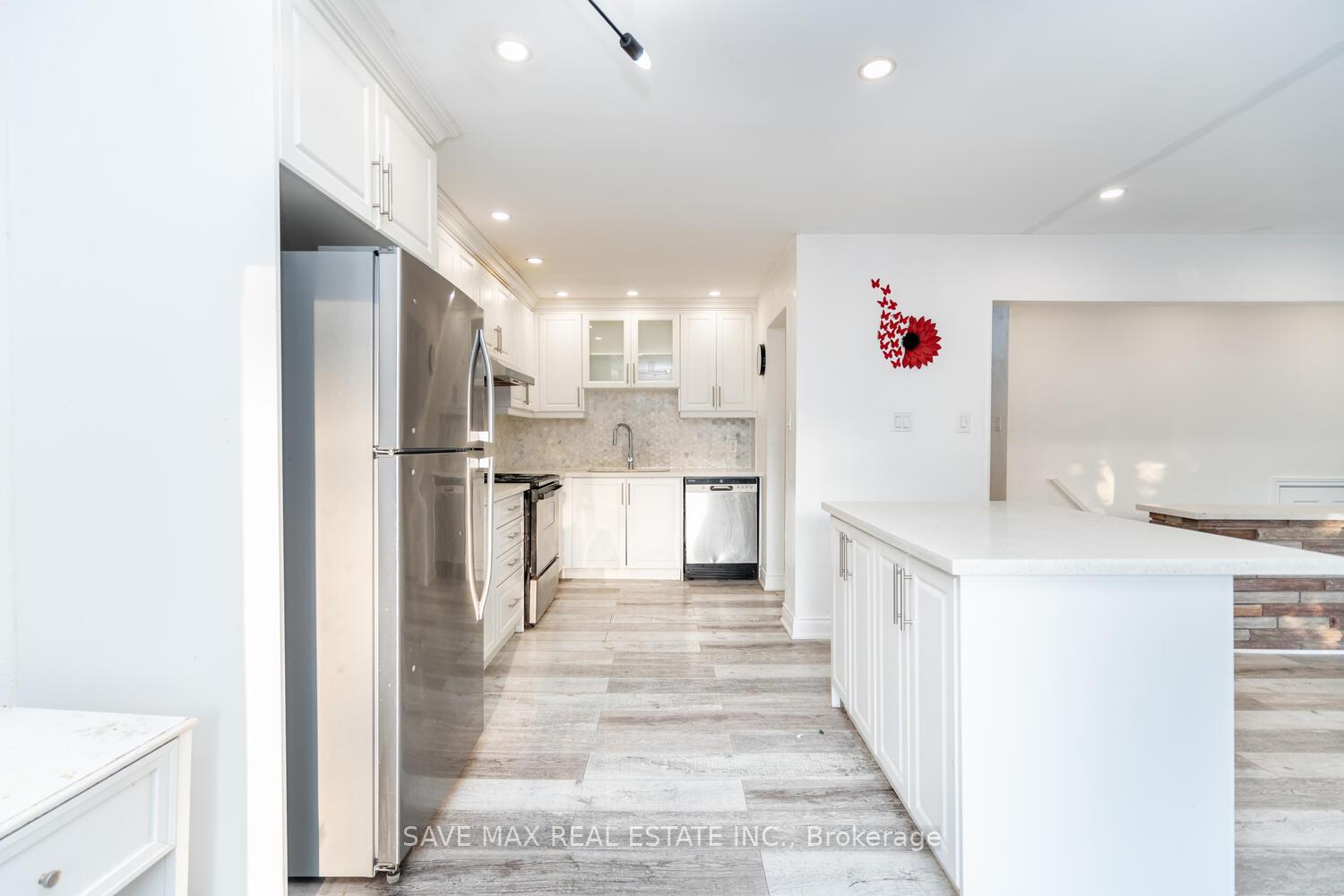 Photo 11 of 219 Franklin Street S, Kitchener, Vanier - Kitchener — HOMEH