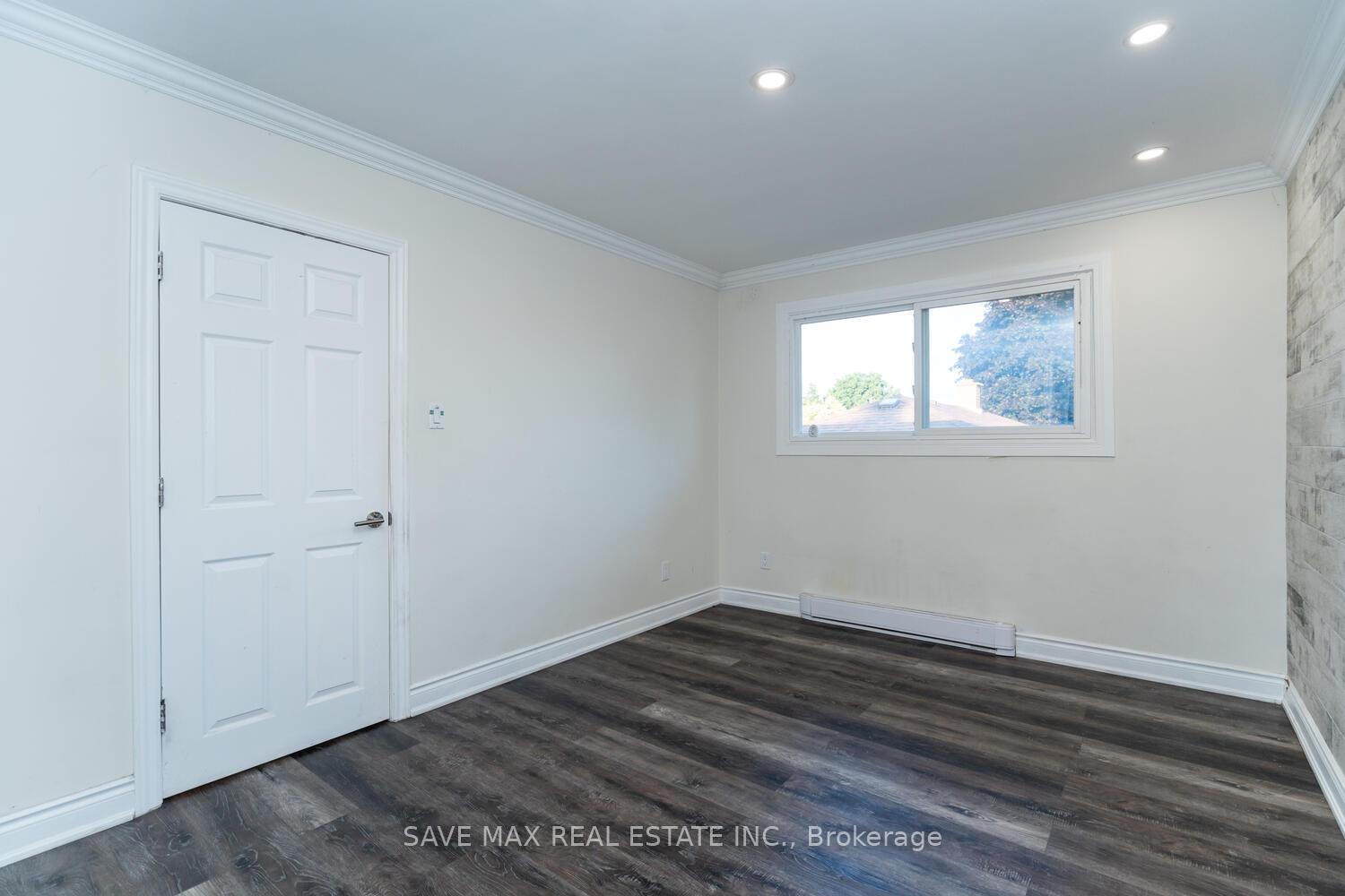 Photo 20 of 219 Franklin Street S, Kitchener, Vanier - Kitchener — HOMEH