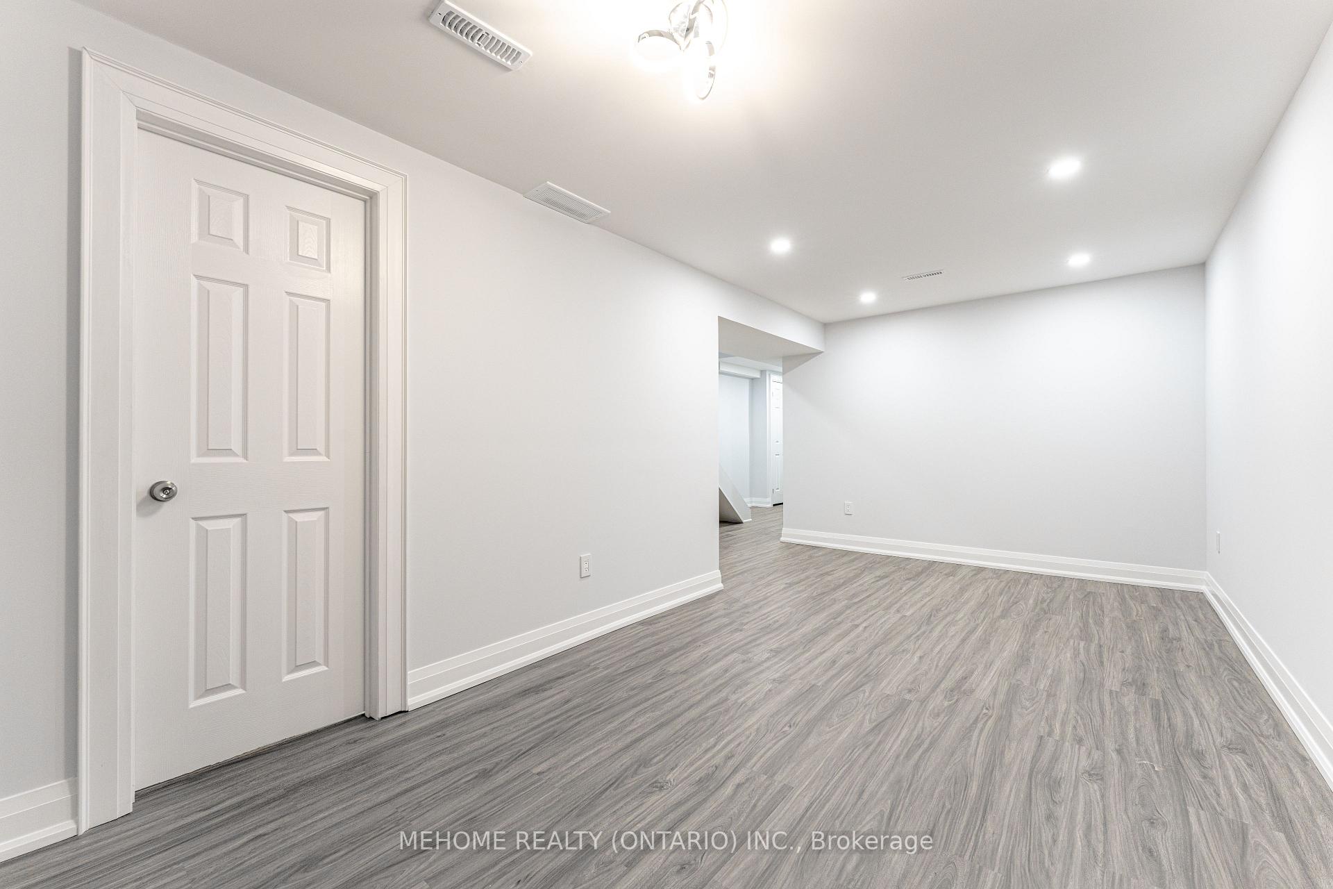 Photo 28 of 27 Debden Road, Markham, Milliken Mills East — HOMEH