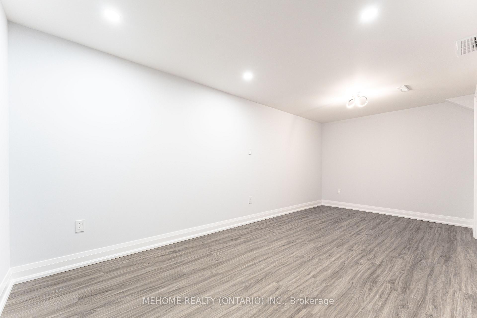 Photo 29 of 27 Debden Road, Markham, Milliken Mills East — HOMEH