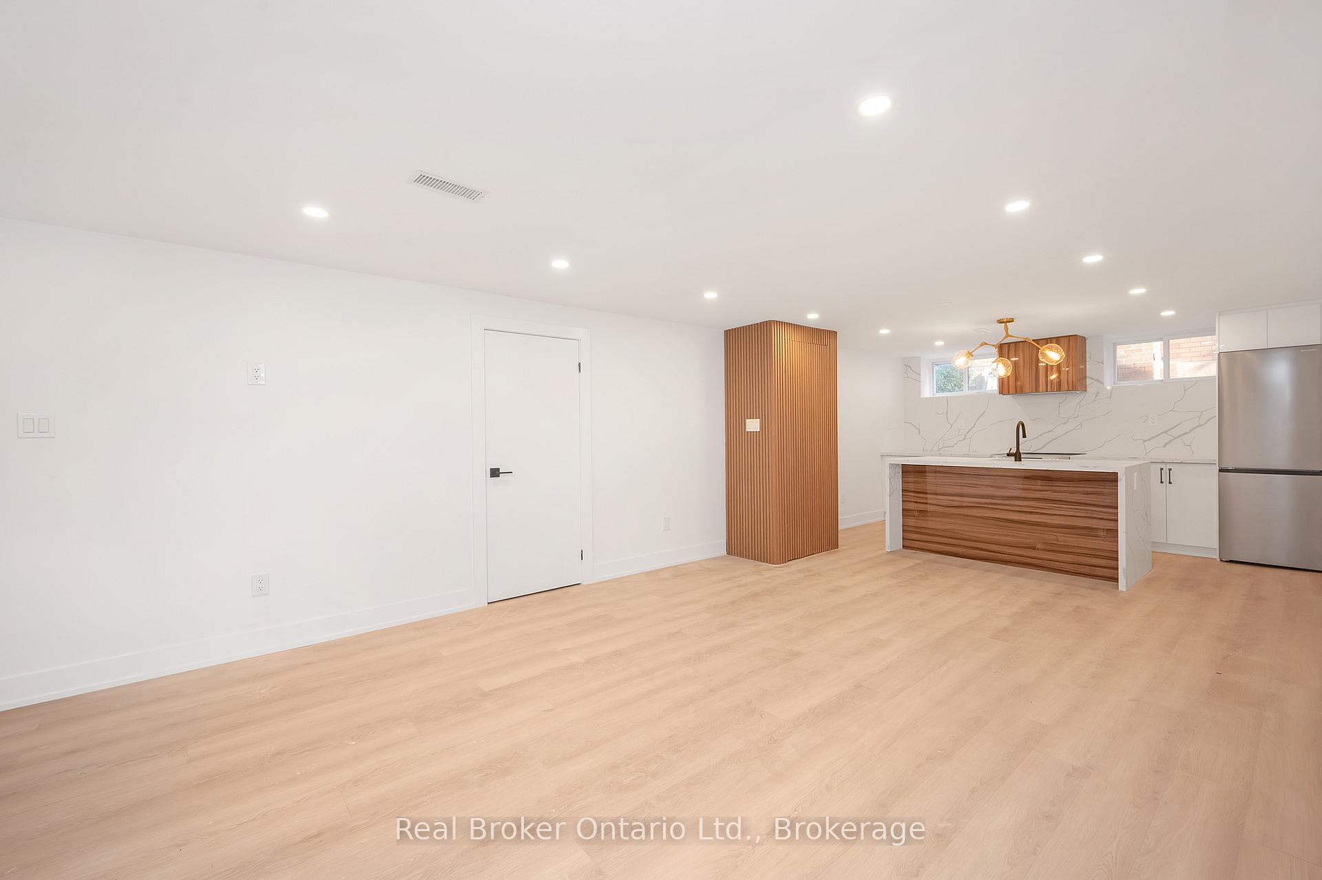 Photo 6 of Unit Lower, 39 WESTMINSTER (Lower Unit) Avenue, Hamilton, Westcliffe — HOMEH