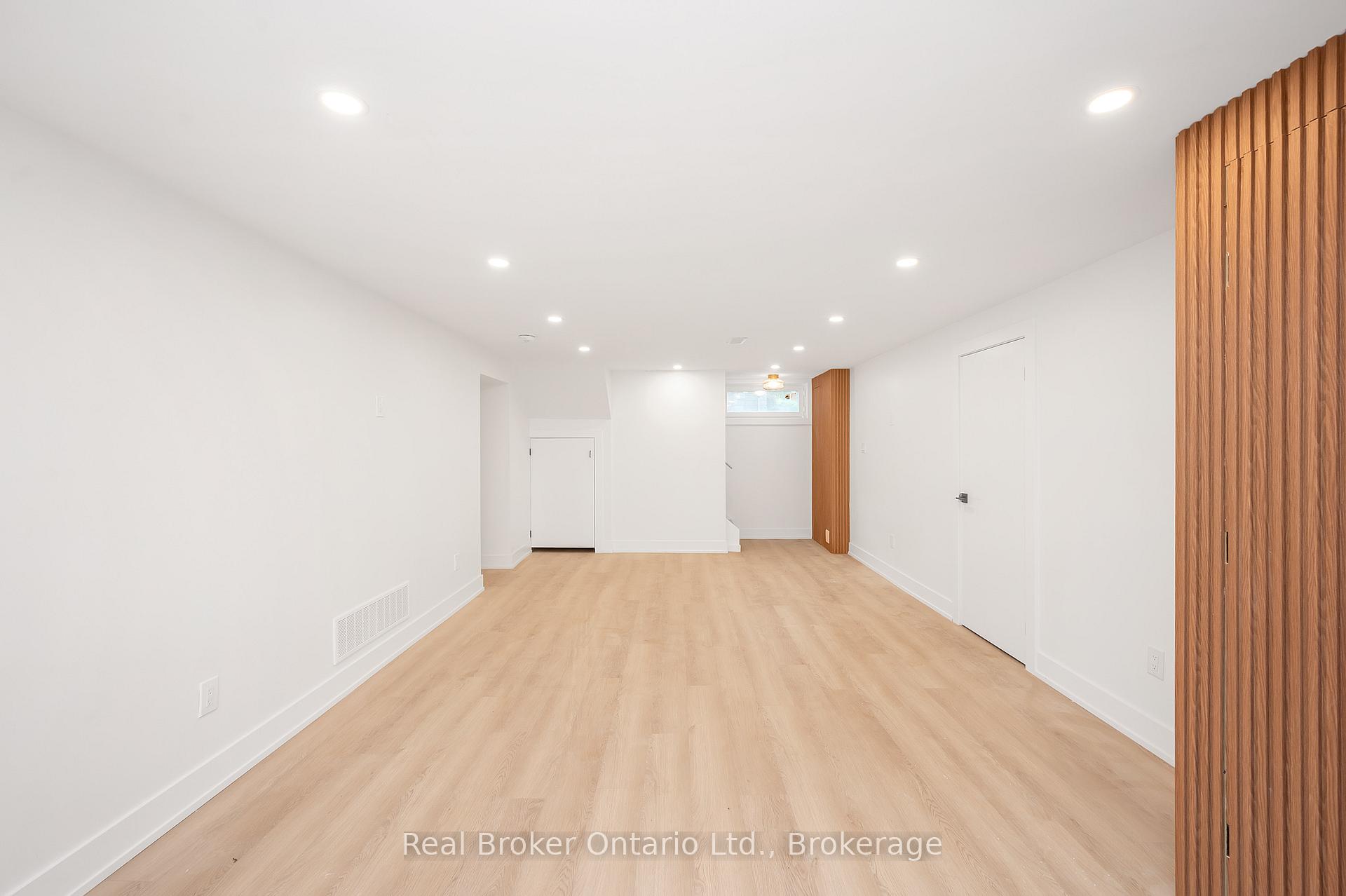 Photo 10 of Unit Lower, 39 WESTMINSTER (Lower Unit) Avenue, Hamilton, Westcliffe — HOMEH