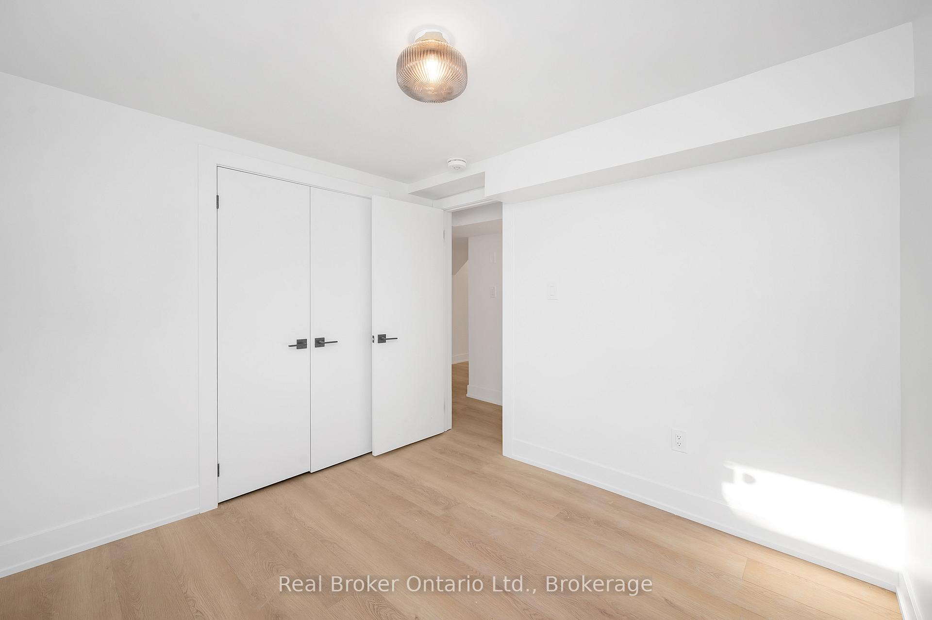Photo 12 of Unit Lower, 39 WESTMINSTER (Lower Unit) Avenue, Hamilton, Westcliffe — HOMEH