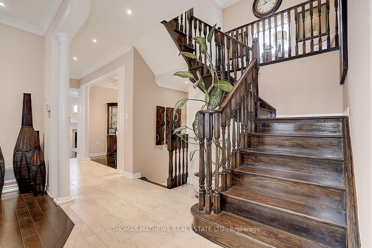 Photo 15 of 70 Reginald Lamb Crescent, Markham, Box Grove — HOMEH