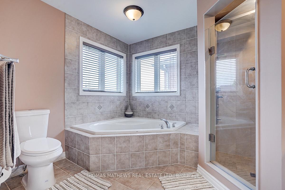 Photo 28 of 70 Reginald Lamb Crescent, Markham, Box Grove — HOMEH