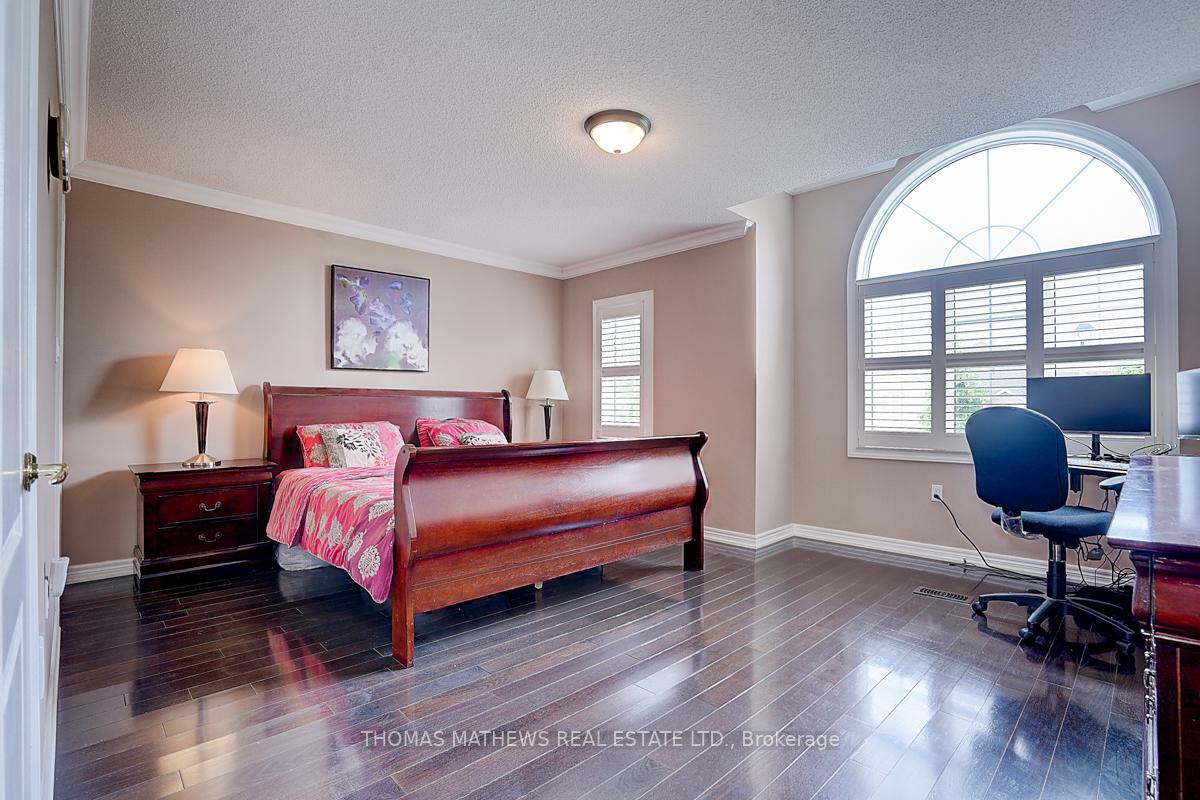 Photo 32 of 70 Reginald Lamb Crescent, Markham, Box Grove — HOMEH