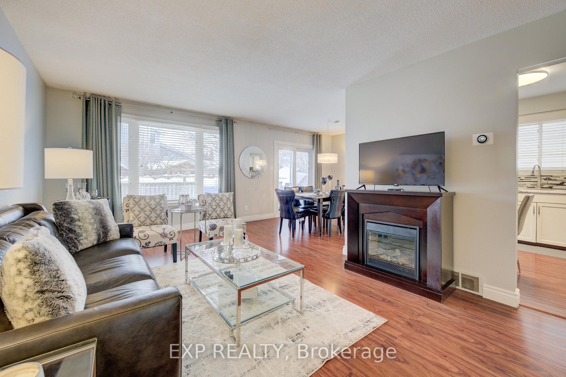 Photo 8 of 21 Highcroft Court, Kitchener — HOMEH