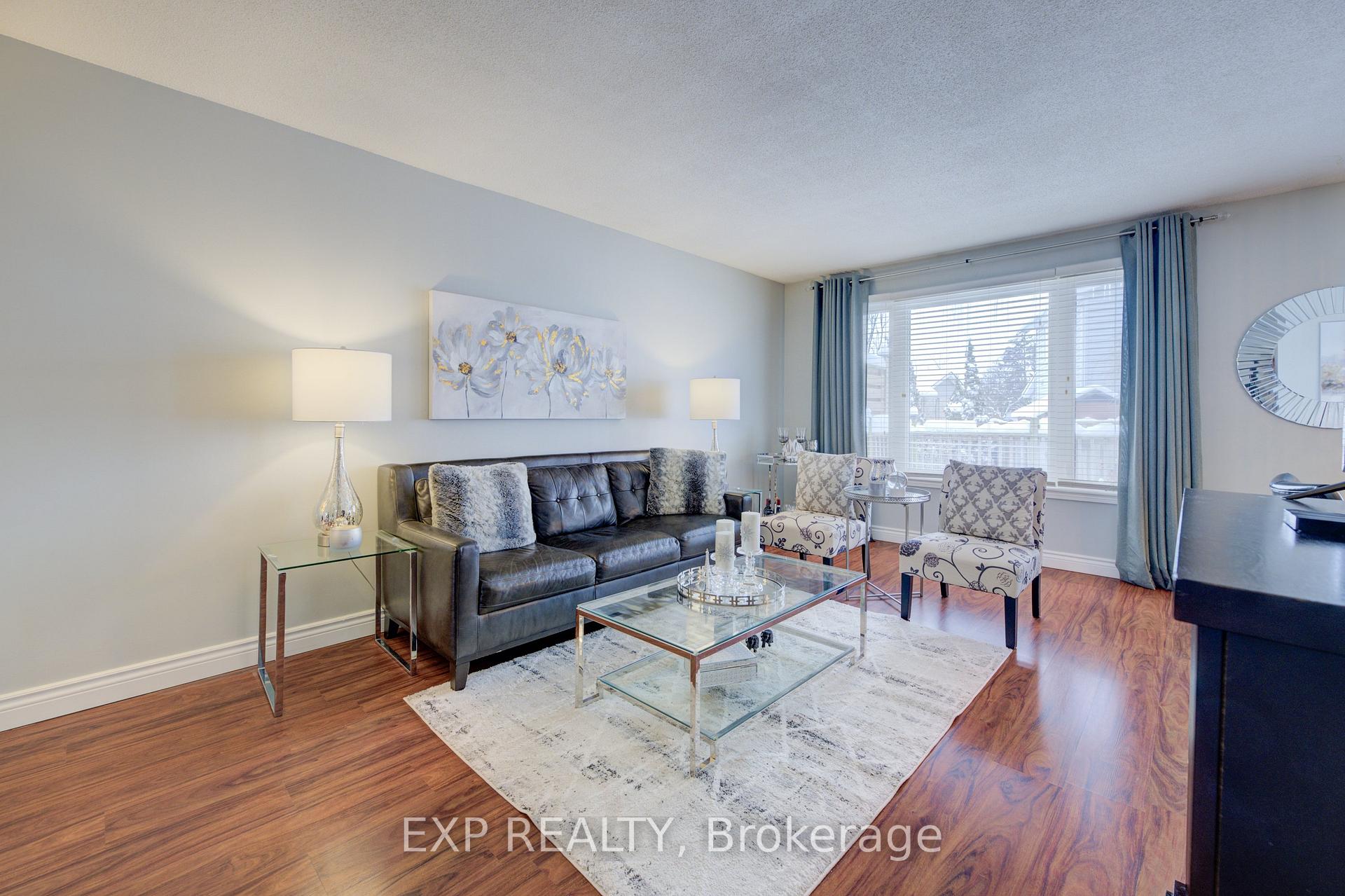 Photo 9 of 21 Highcroft Court, Kitchener — HOMEH