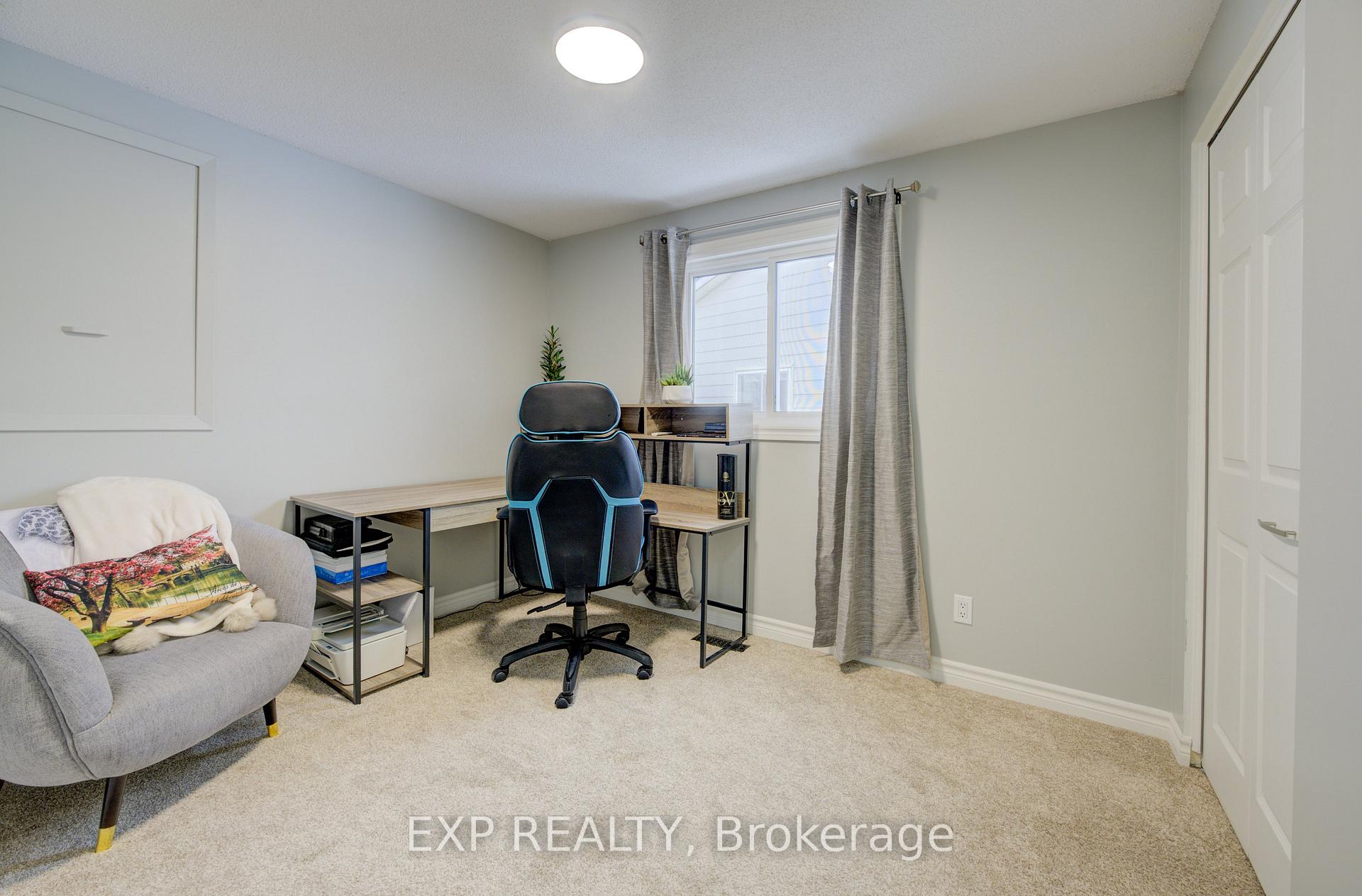 Photo 17 of 21 Highcroft Court, Kitchener — HOMEH