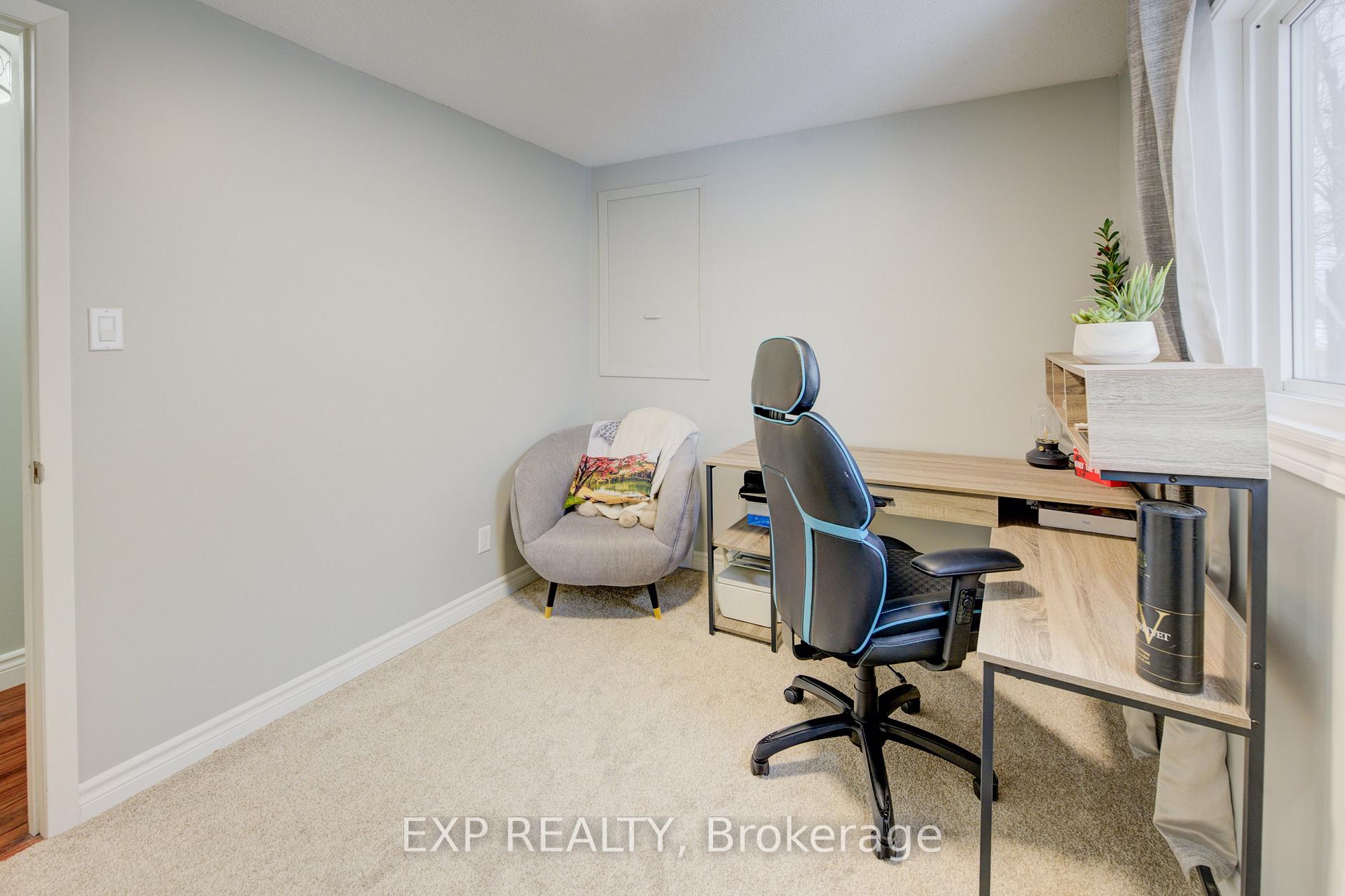 Photo 18 of 21 Highcroft Court, Kitchener — HOMEH