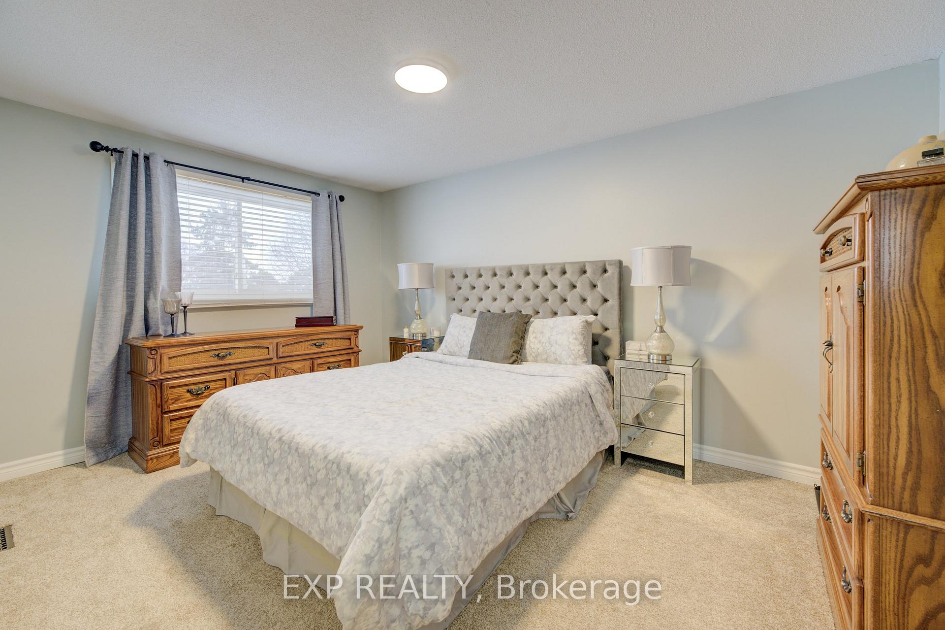 Photo 19 of 21 Highcroft Court, Kitchener — HOMEH