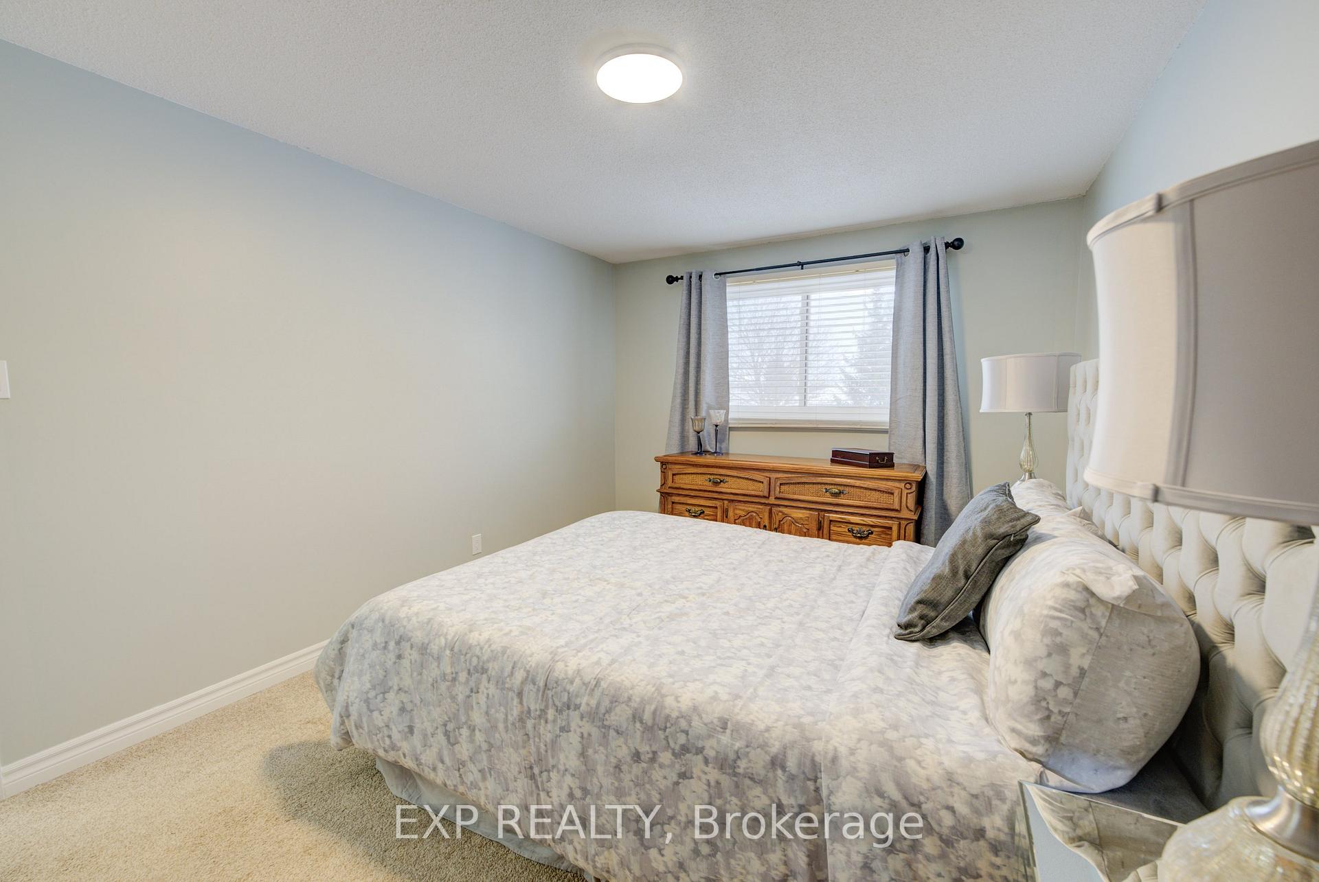 Photo 20 of 21 Highcroft Court, Kitchener — HOMEH