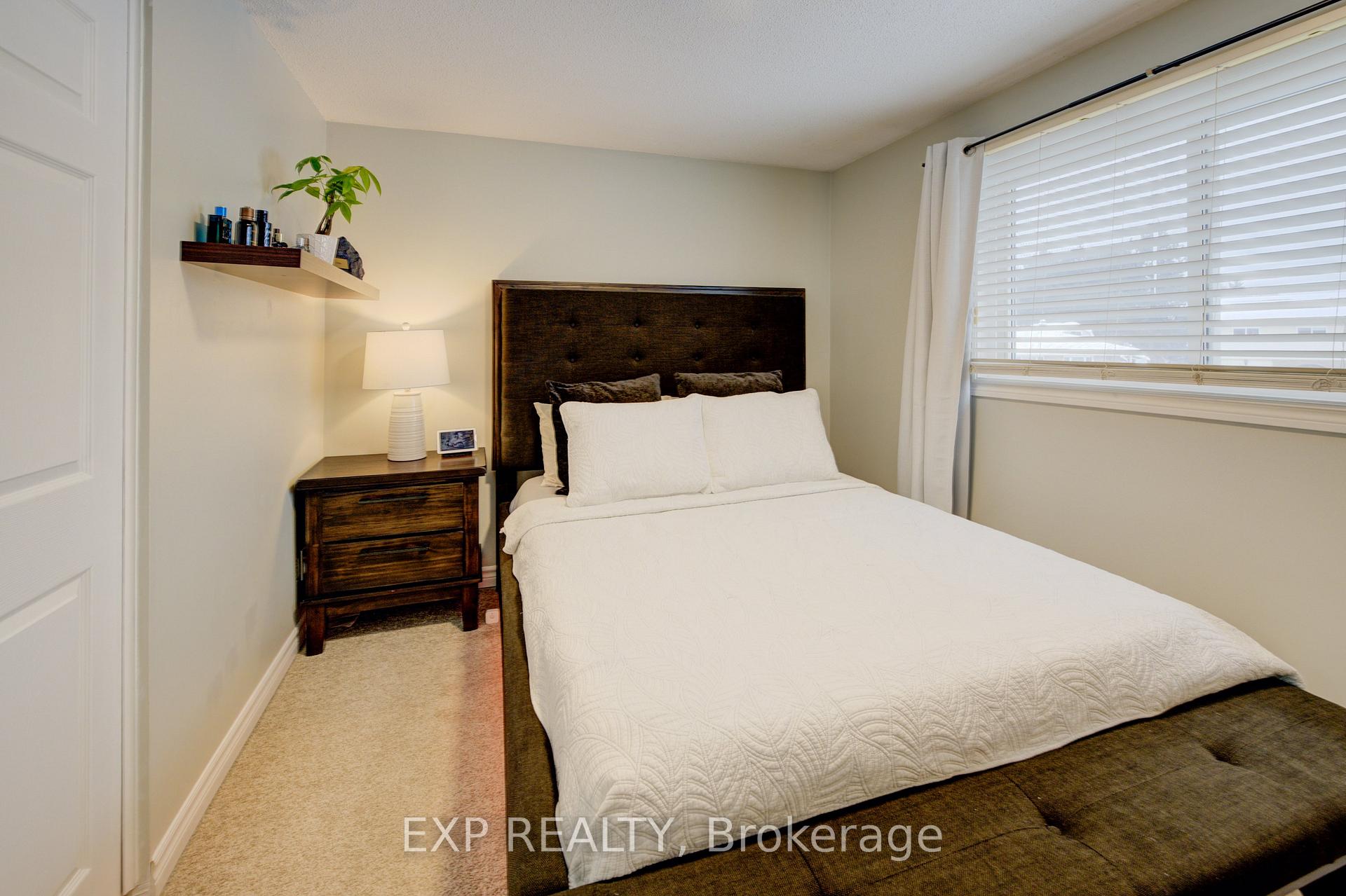 Photo 22 of 21 Highcroft Court, Kitchener — HOMEH