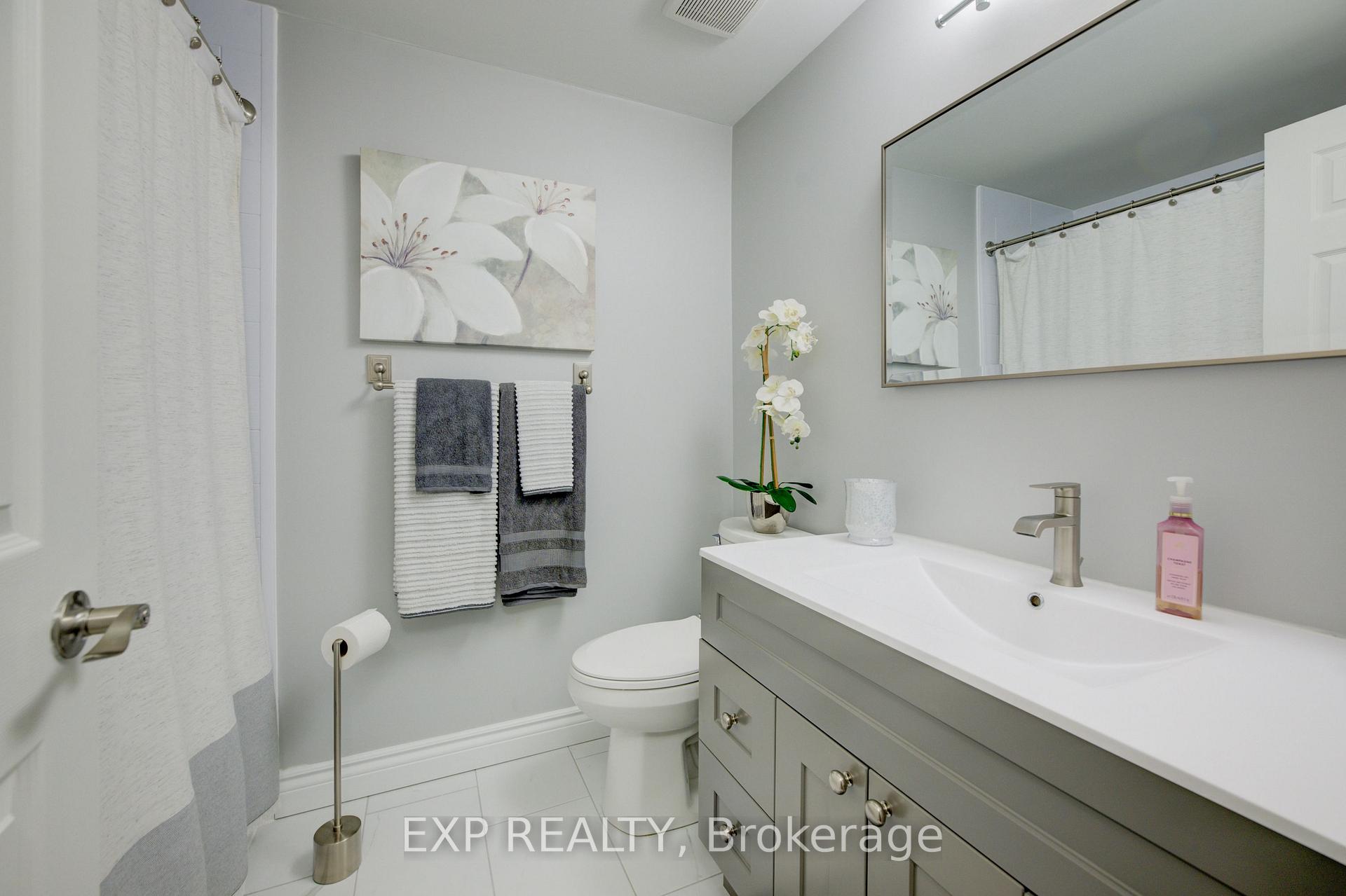 Photo 23 of 21 Highcroft Court, Kitchener — HOMEH