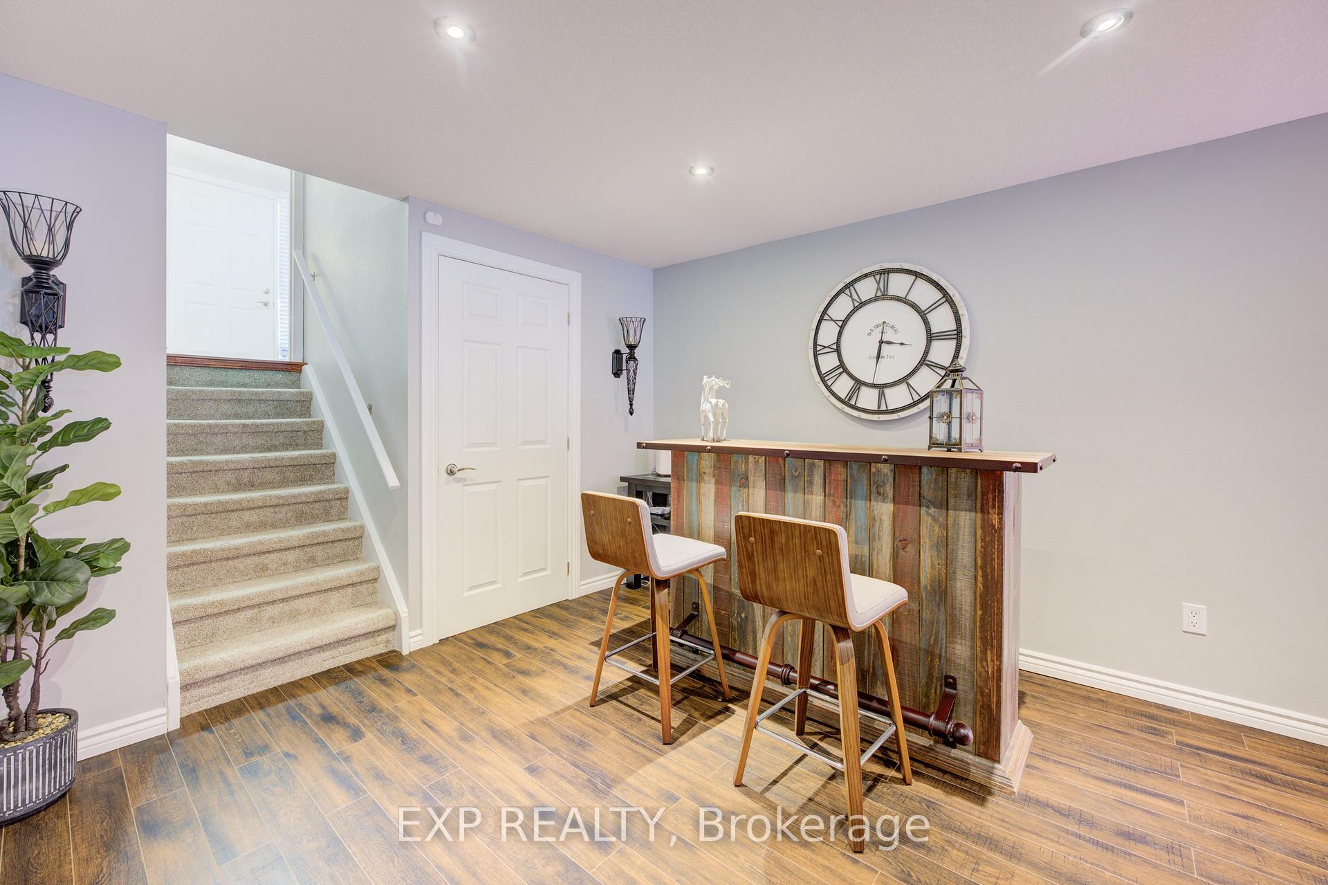 Photo 27 of 21 Highcroft Court, Kitchener — HOMEH