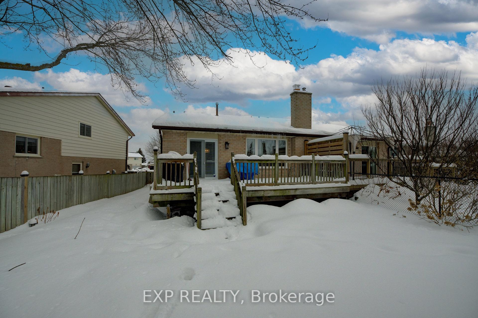 Photo 32 of 21 Highcroft Court, Kitchener — HOMEH