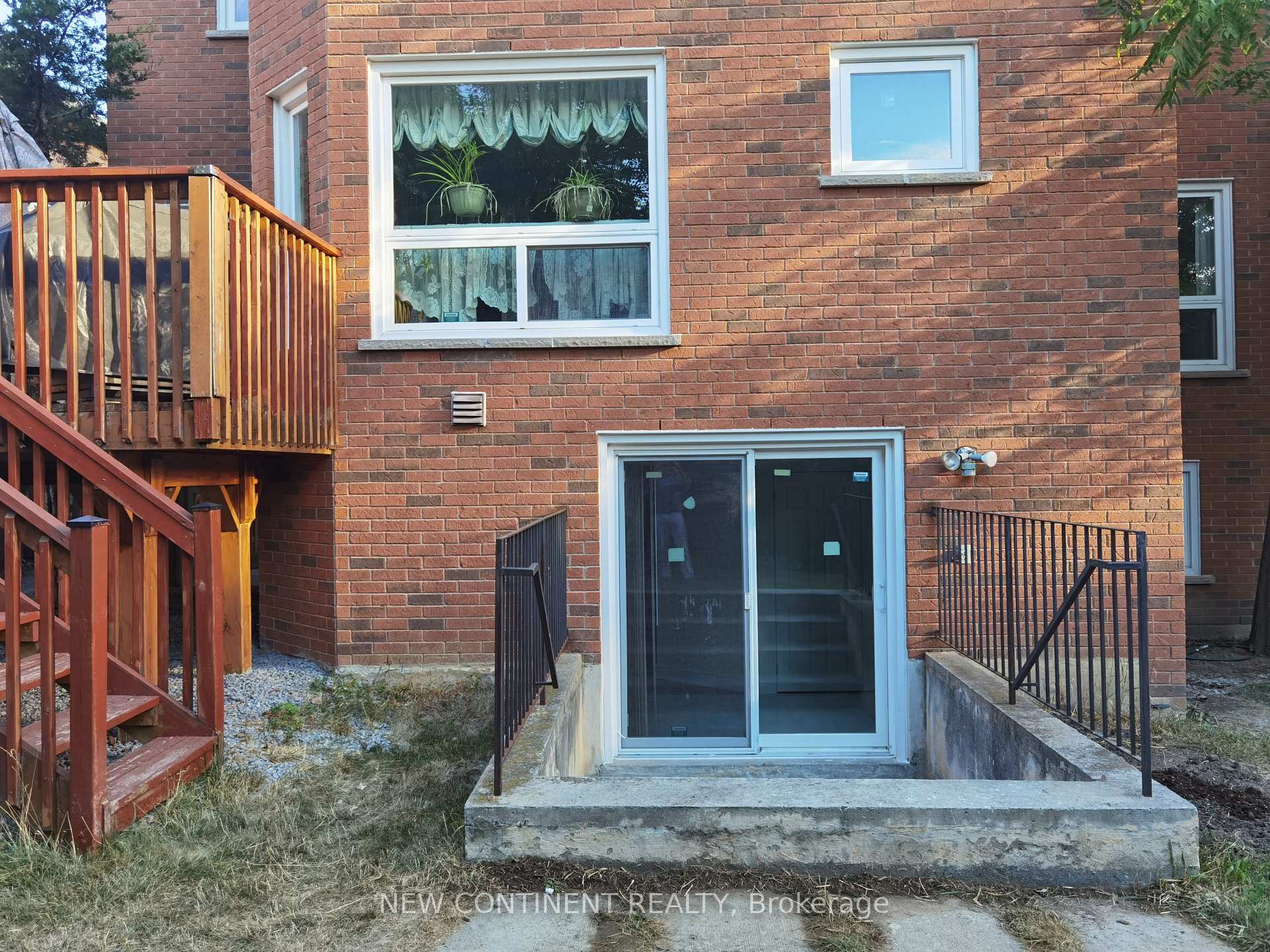 Photo 2 of Unit BSMT, 37 Brittany Crescent, Markham, Unionville — HOMEH
