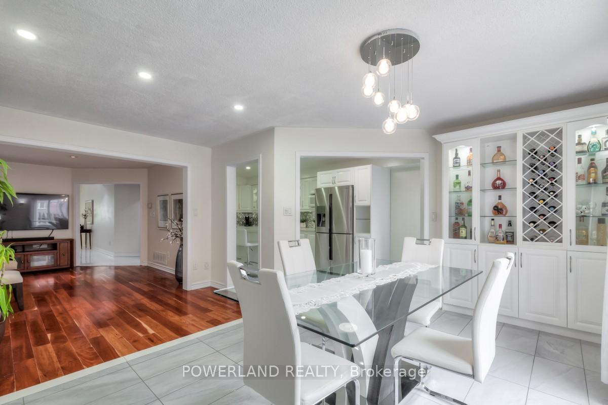 Photo 9 of 129 Zio Carlo Drive, Markham, Village Green-South Unionville — HOMEH