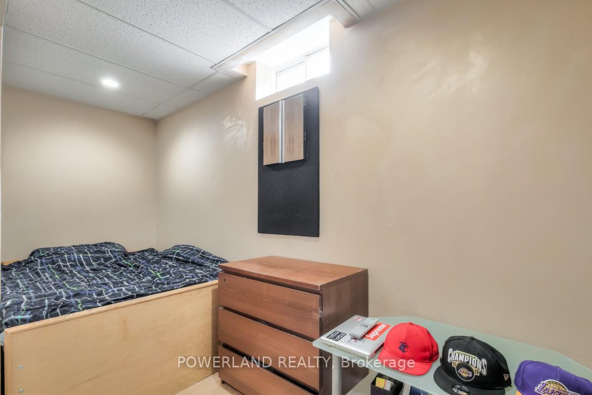 Photo 29 of 129 Zio Carlo Drive, Markham, Village Green-South Unionville — HOMEH