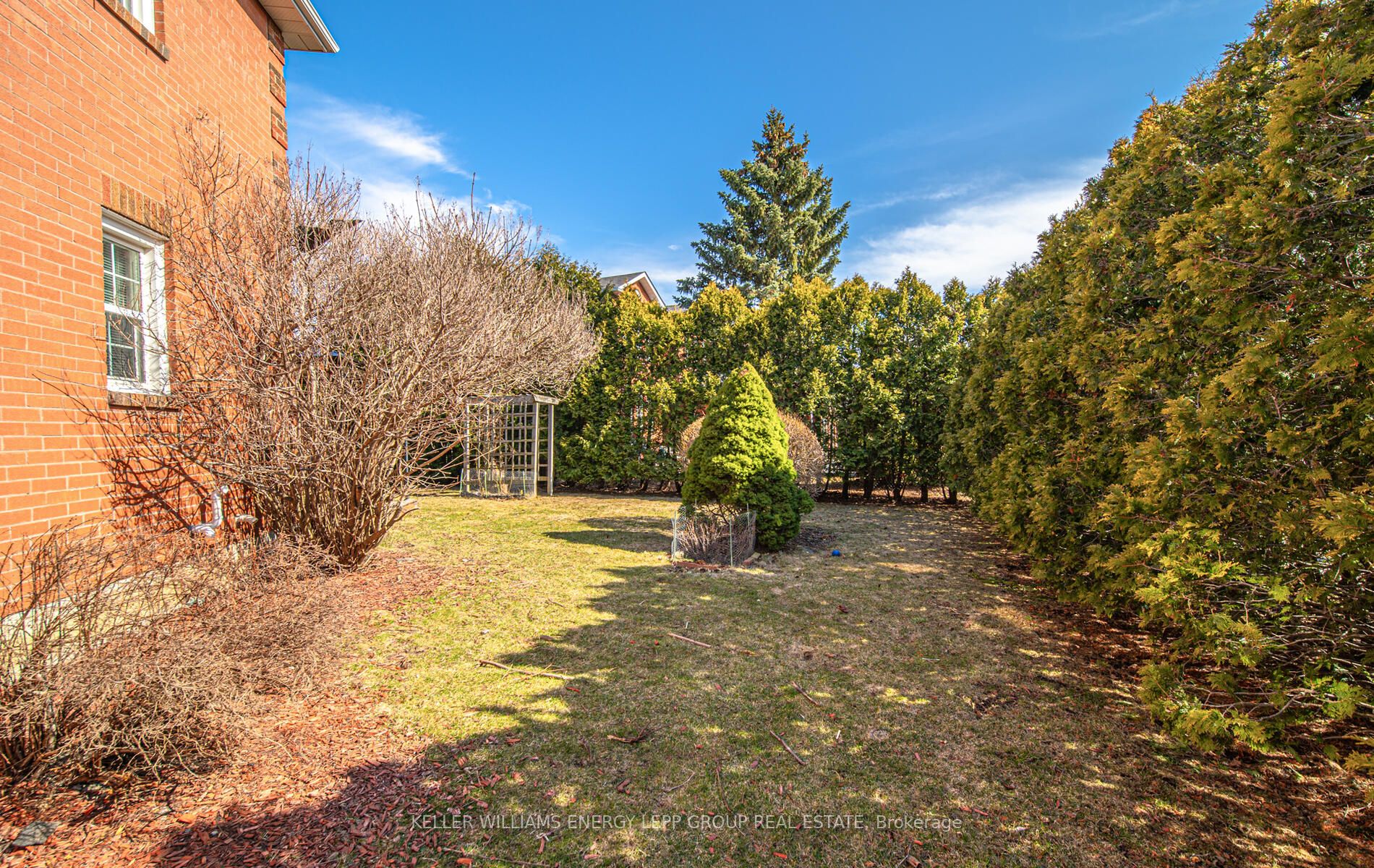 Photo 53 of 37 Eric Clarke Drive, Whitby, Rolling Acres — HOMEH
