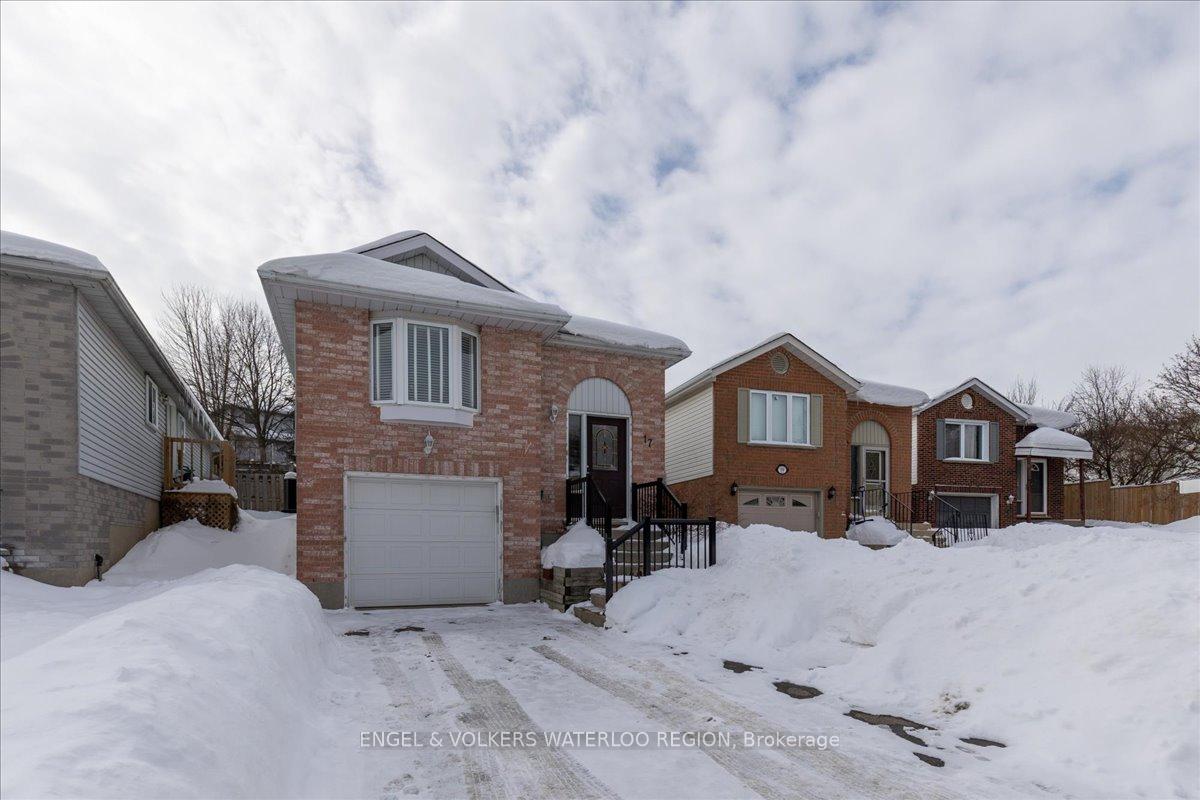 Photo 2 of 17 Westmeadow Drive, Kitchener — HOMEH