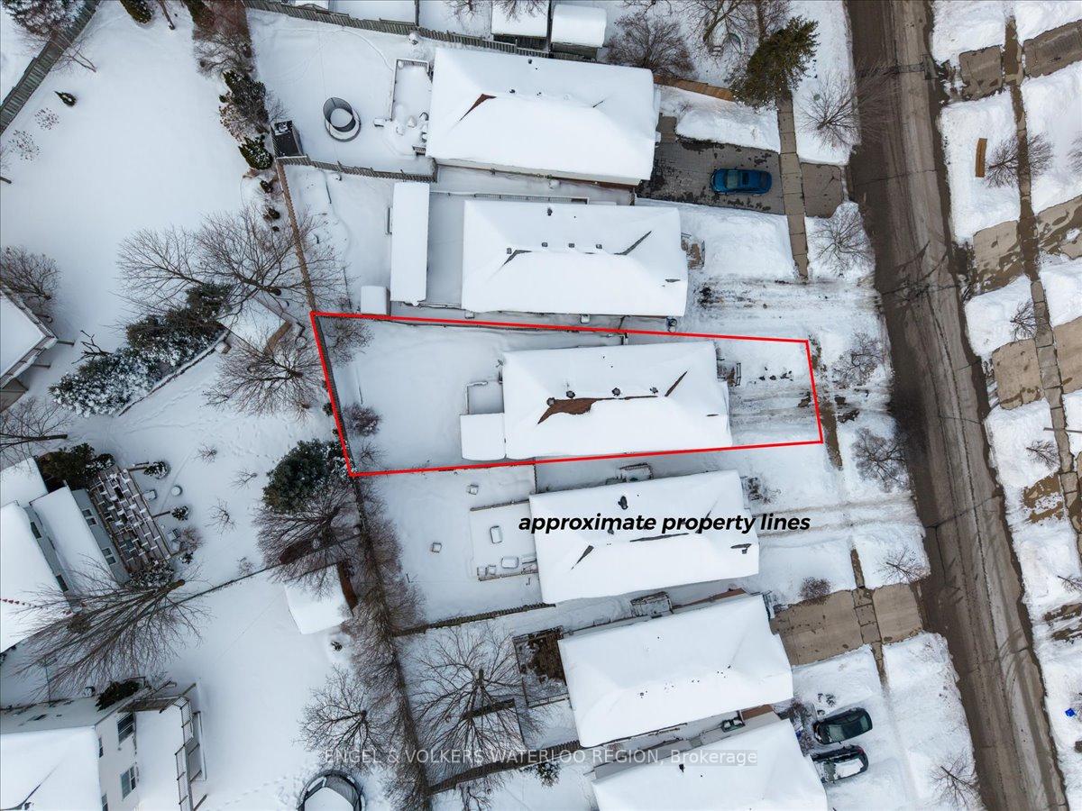 Photo 27 of 17 Westmeadow Drive, Kitchener — HOMEH