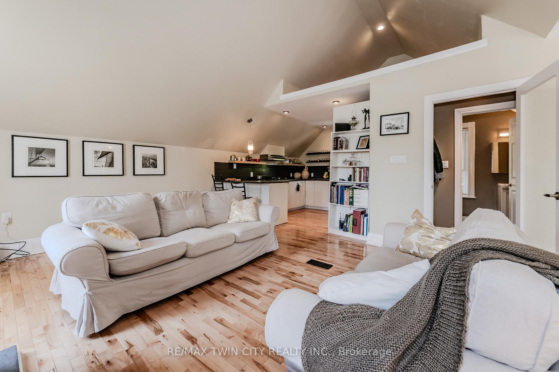 Photo 10 of 111 Lancaster Street E, Kitchener — HOMEH