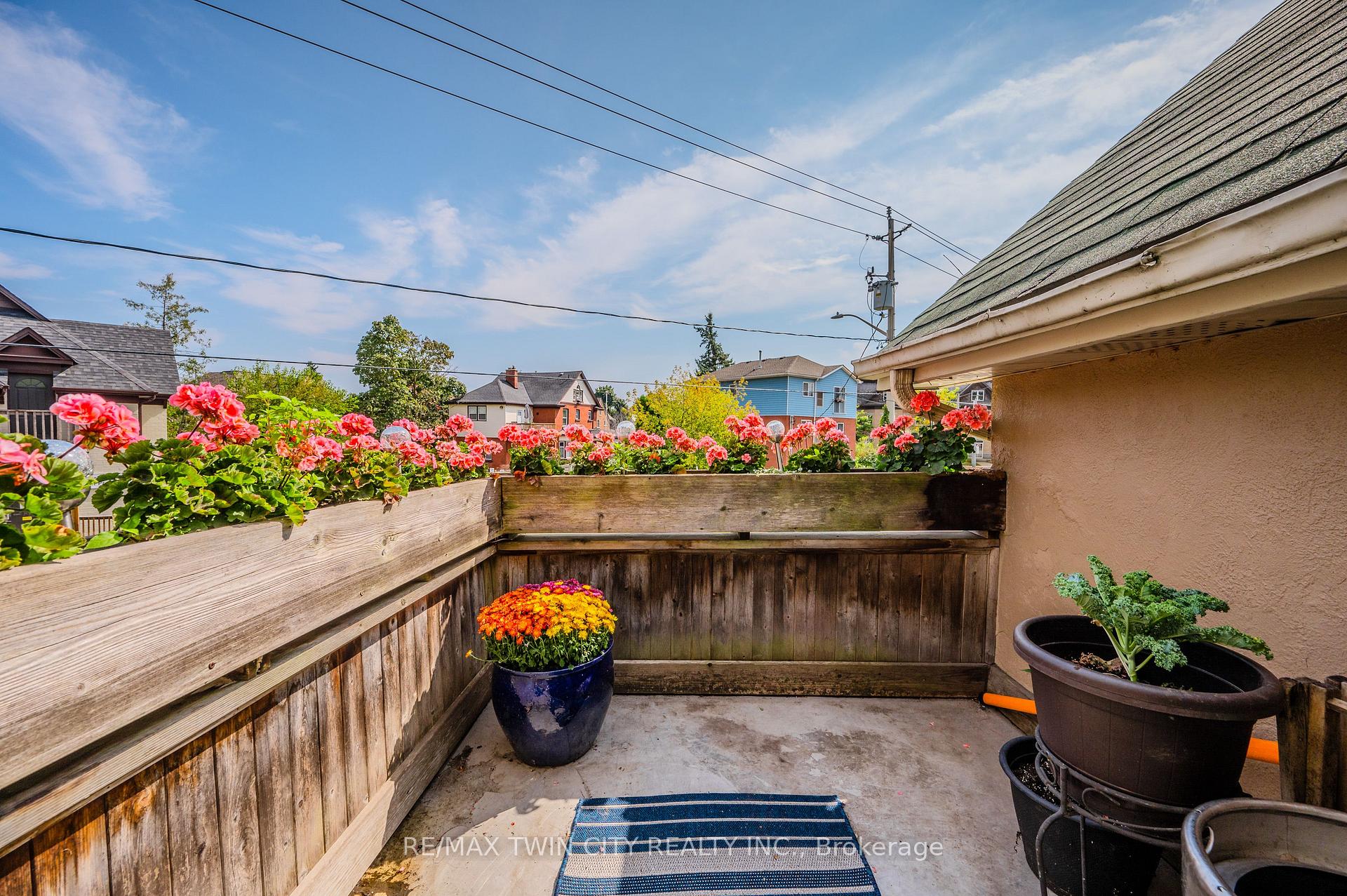 Photo 19 of 111 Lancaster Street E, Kitchener — HOMEH