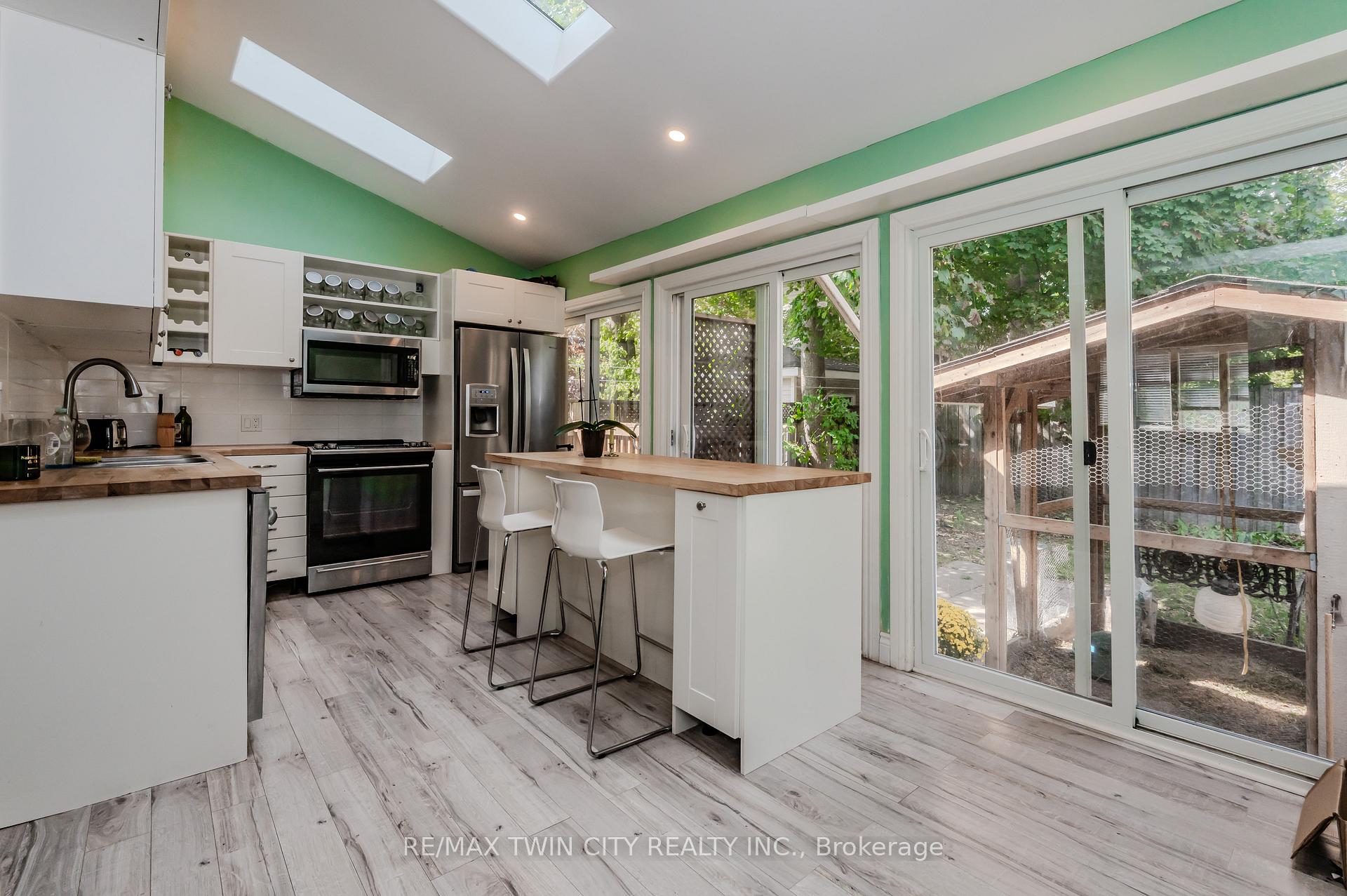 Photo 20 of 111 Lancaster Street E, Kitchener — HOMEH