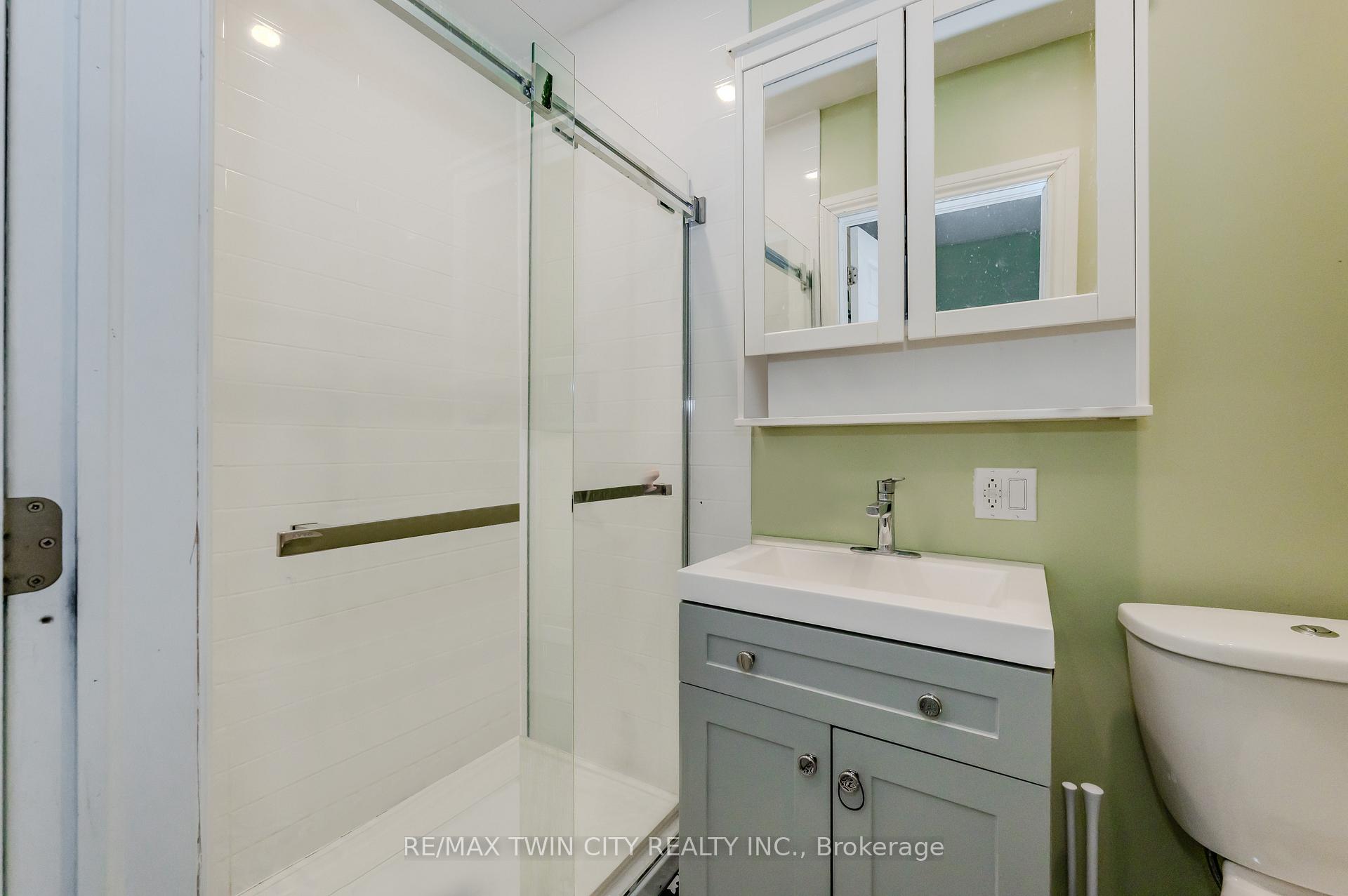 Photo 23 of 111 Lancaster Street E, Kitchener — HOMEH